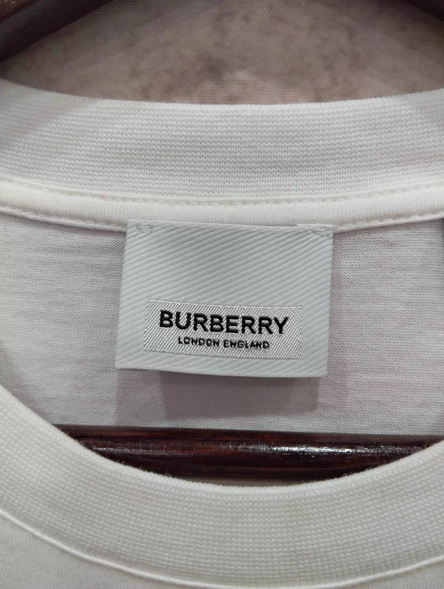 Burberry Burberry 3D Logo Embroidery Short Sleeve T-Shirt S Size S / US 4 / IT 40 - 4 Thumbnail