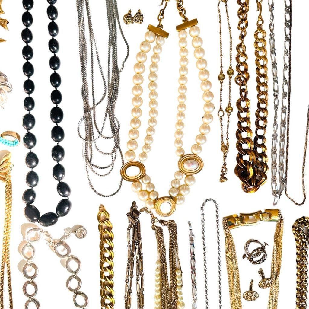Monet ALL SIGNED TRIFARI MONET NAPIER Vintage Bulk Jewelry Lot Bro Size ONE SIZE - 5 Thumbnail