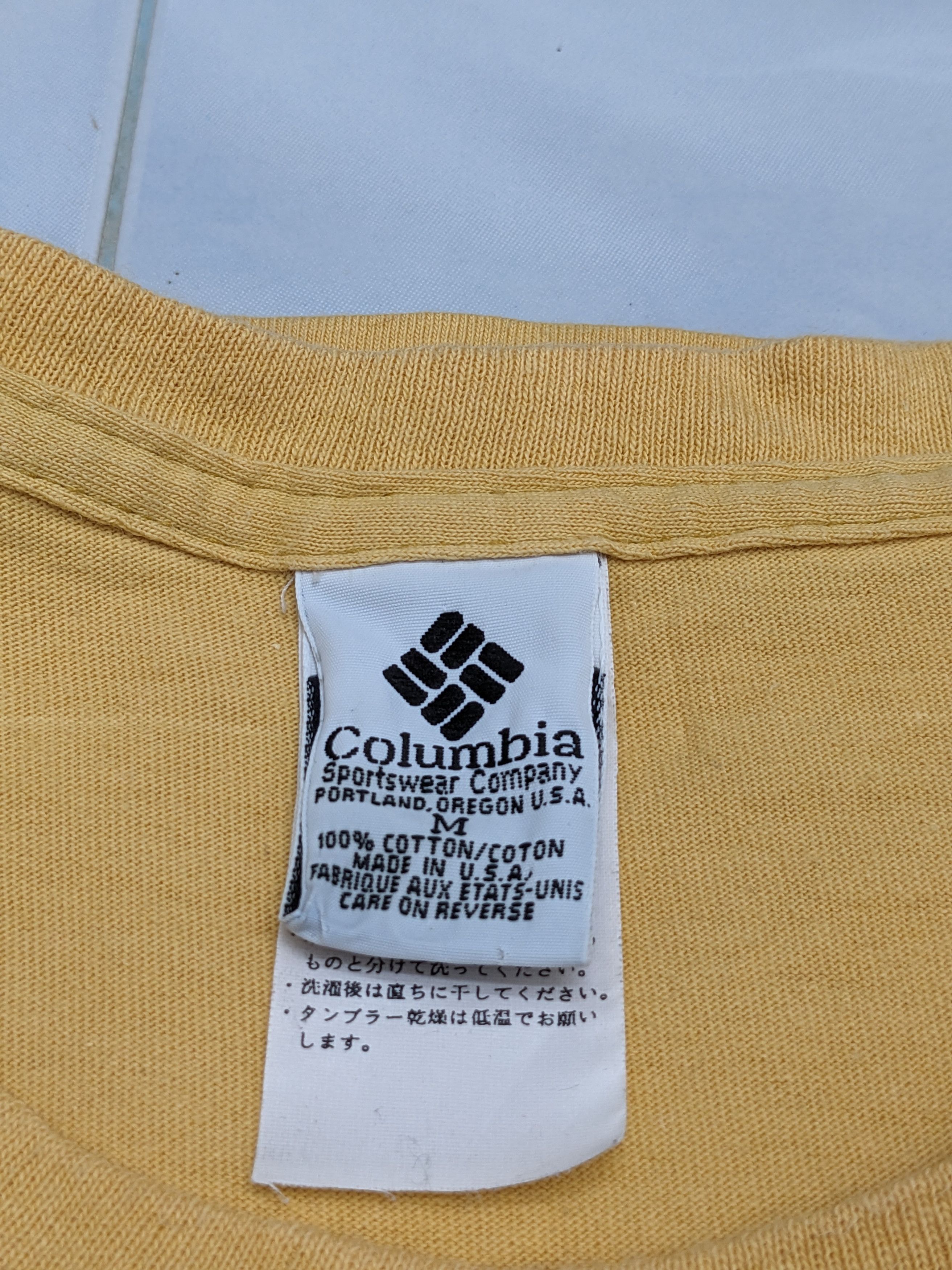 Columbia VINTAGE COLUMBIA MADE IN USA TSHIRT Size US M / EU 48-50 / 2 - 8 Thumbnail