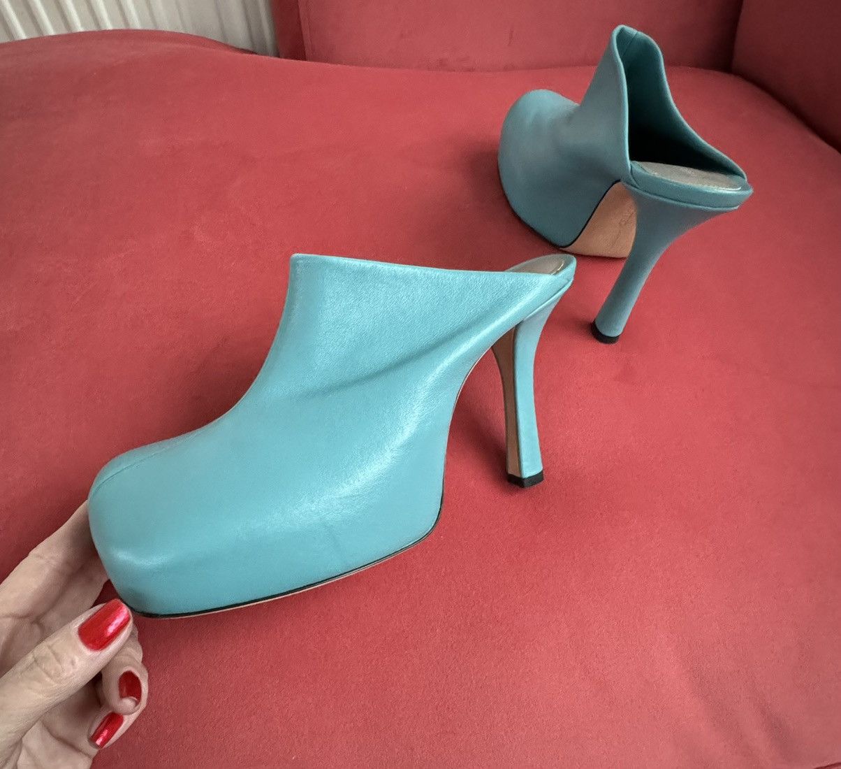 Bottega Veneta Bottega Veneta pastel blue mules lambskin, size 37 It Size US 7 / IT 37 - 8 Thumbnail