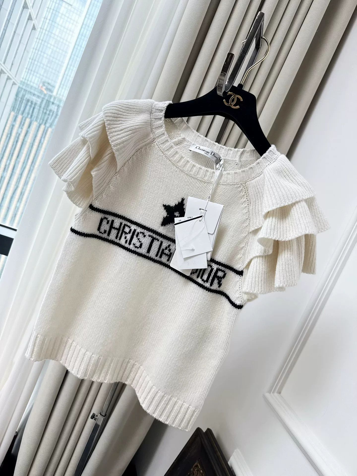 Dior dior black star logo white ruffled top Size US S / EU 44-46 / 1 - 1 Thumbnail