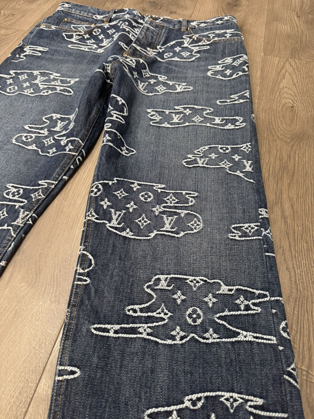Louis Vuitton Louis Vuitton Monogram Cloud Denim Jeans Size 34 Size US 34 / EU 50 - 3 Thumbnail