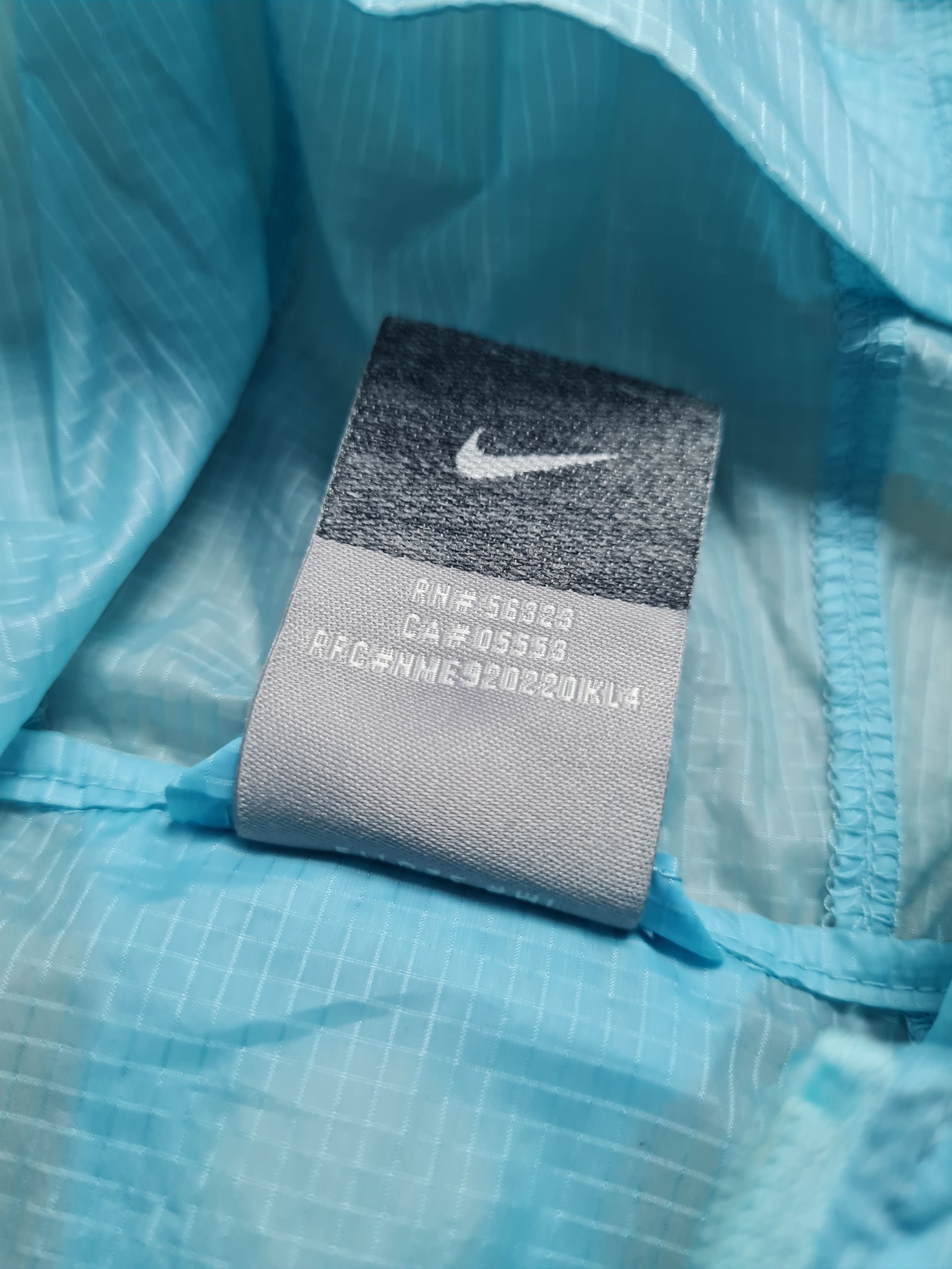 Nike ACG Nike ACG Women’s Ultra Light Windrunner Jacket Blue Size S / US 4 / IT 40 - 21 Thumbnail