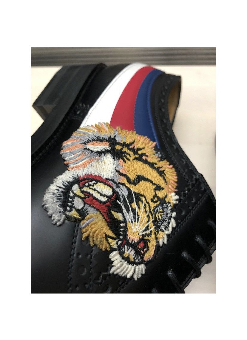 Gucci GUCCI 🇮🇹 Nero Roaring Kitty Badge Side Broge Oxfords 9.5 NIB Size US 9.5 / EU 42-43 - 10 Thumbnail