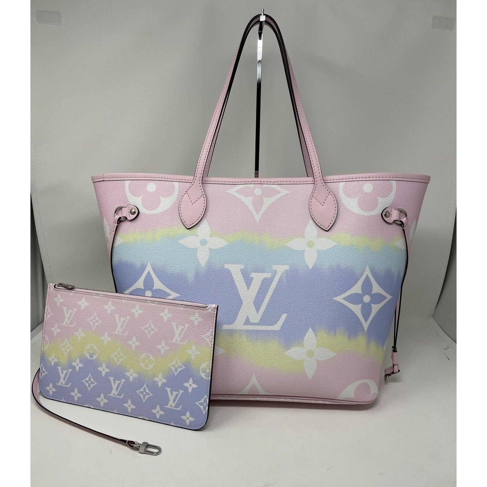 Louis Vuitton Louis Vuitton Authentic Escale Pastel Pink Neverfull Giant Size ONE SIZE - 1 Thumbnail