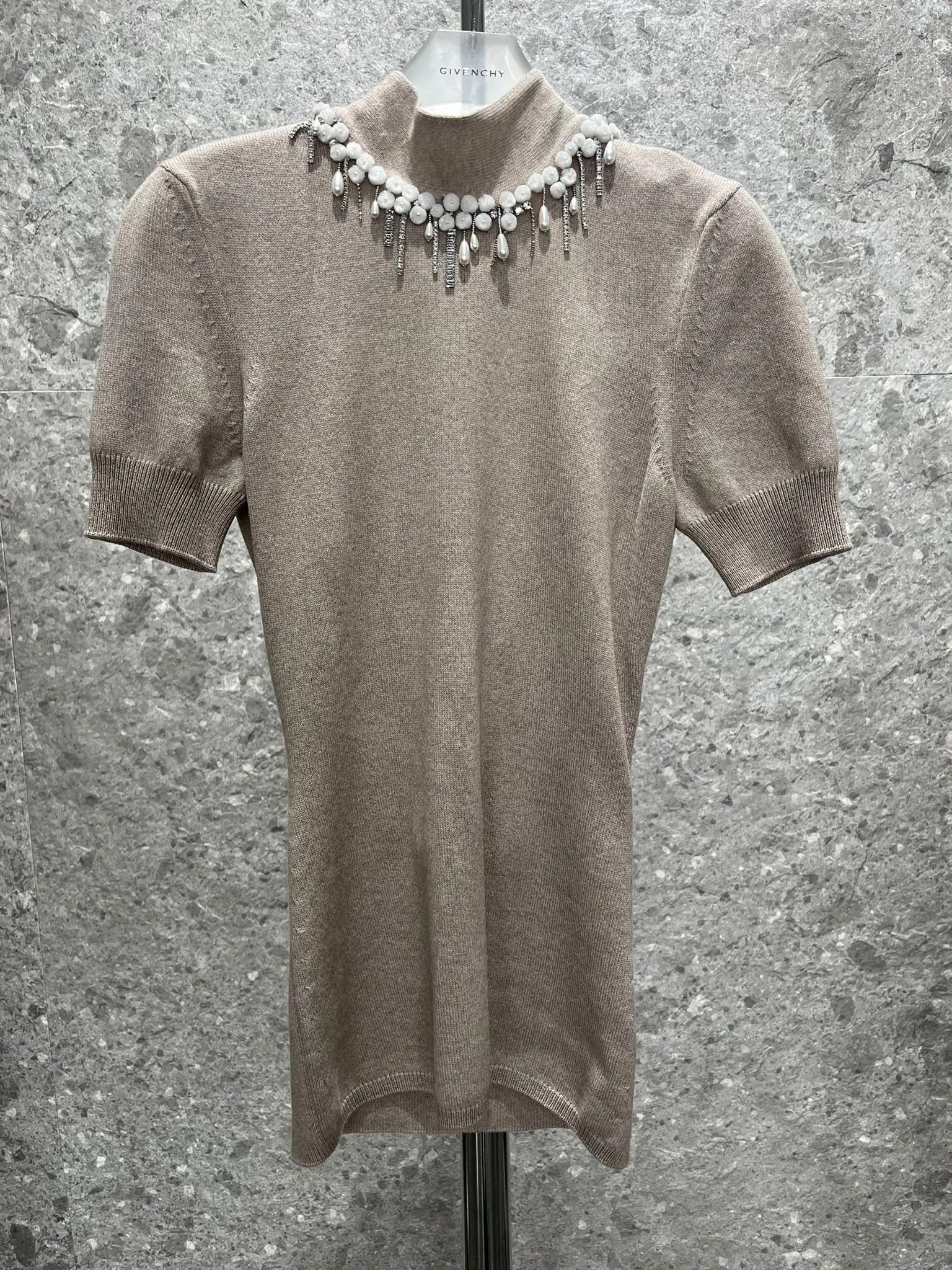Givenchy o1w1db10126 Tops in Beige Size XL / US 12-14 / IT 48-50 - 2 Thumbnail