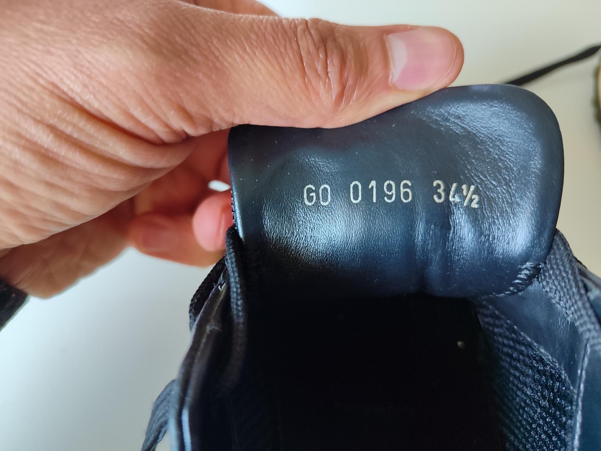Louis Vuitton BASKETS LOUIS VUITTON RUN AWAY Size US 4.5 / IT 34.5 - 12 Thumbnail