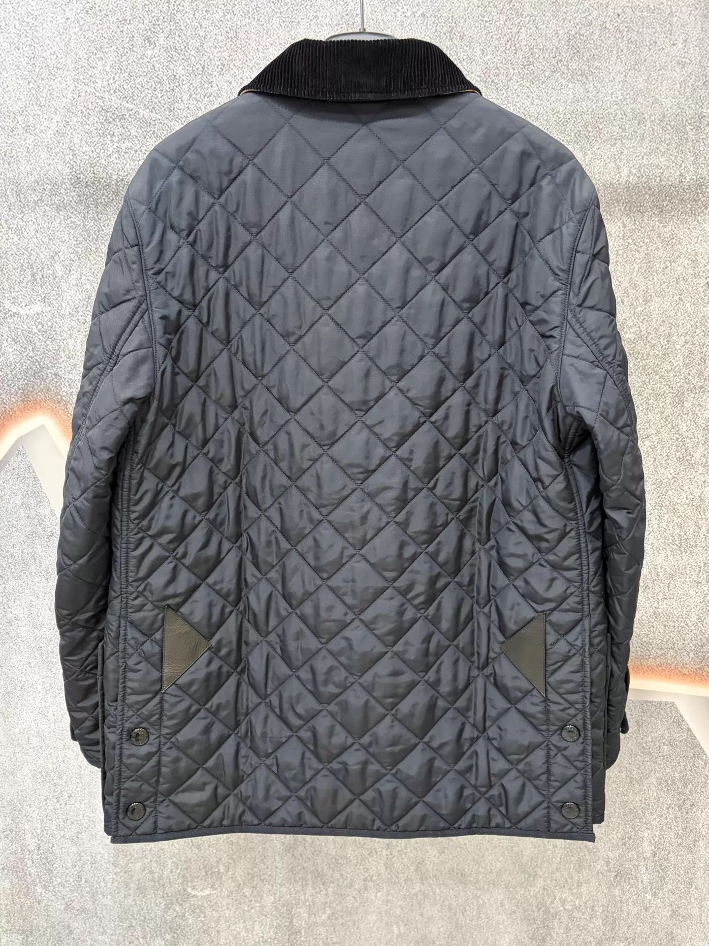 Burberry Burberry Men's Black Diamond Quilted Jacket 52 Size US L / EU 52-54 / 3 - 2 Thumbnail