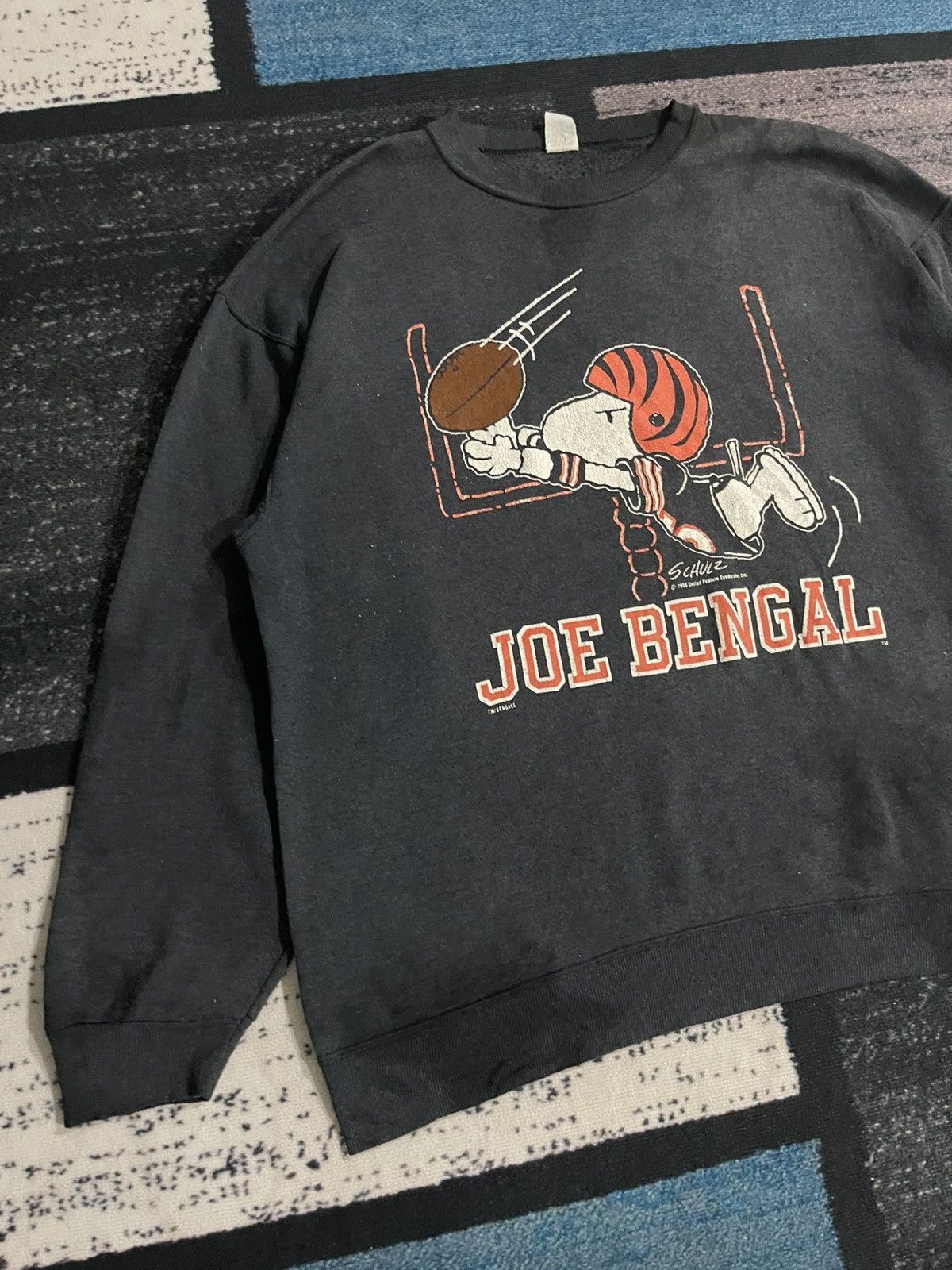 Vintage Vintage 80s Snoopy Joe Bengal Distressed Sweatshirt Size US XL / EU 56 / 4 - 4 Thumbnail