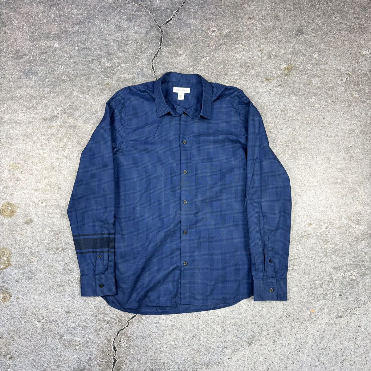 Calvin Klein Calvin Klein Men's Navy Plaid Shirt Size M Size US M / EU 48-50 / 2 - 1 Thumbnail
