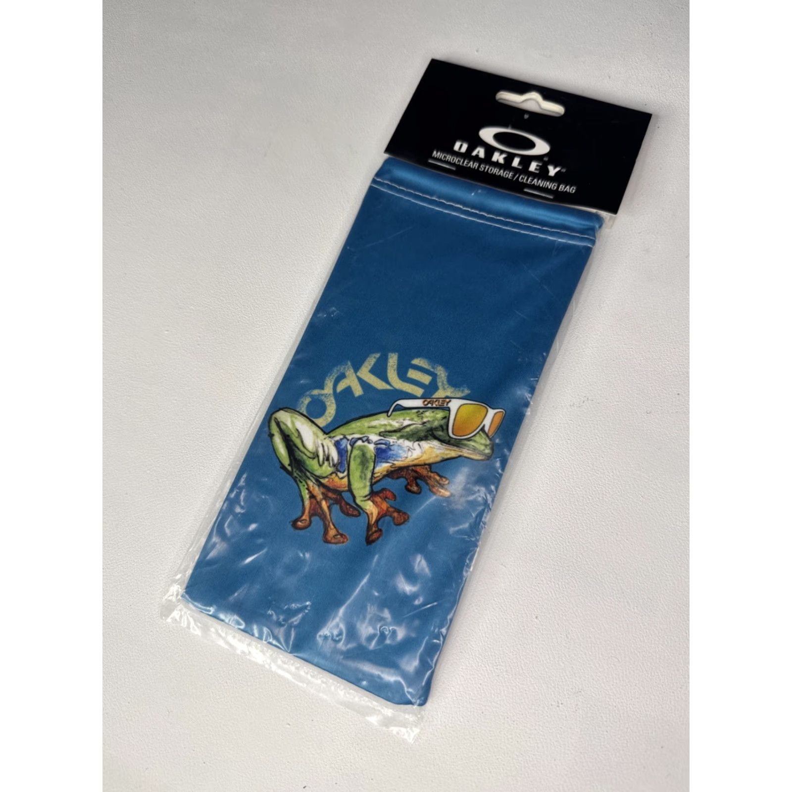 Oakley Oakley Frogskins Case Bag Sunglasses Case Rock The Frogskin Pacific Blue Microfiber New Men Blue Size ONE SIZE - 2 Thumbnail
