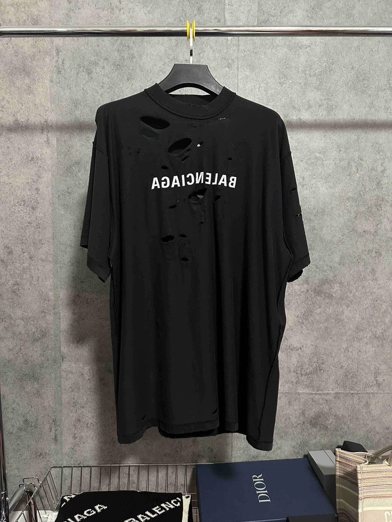 Balenciaga Balenciaga 24fw Embroidered Logo Ripped Short Sleeve T-Shi Size US M / EU 48-50 / 2 - 1 Thumbnail