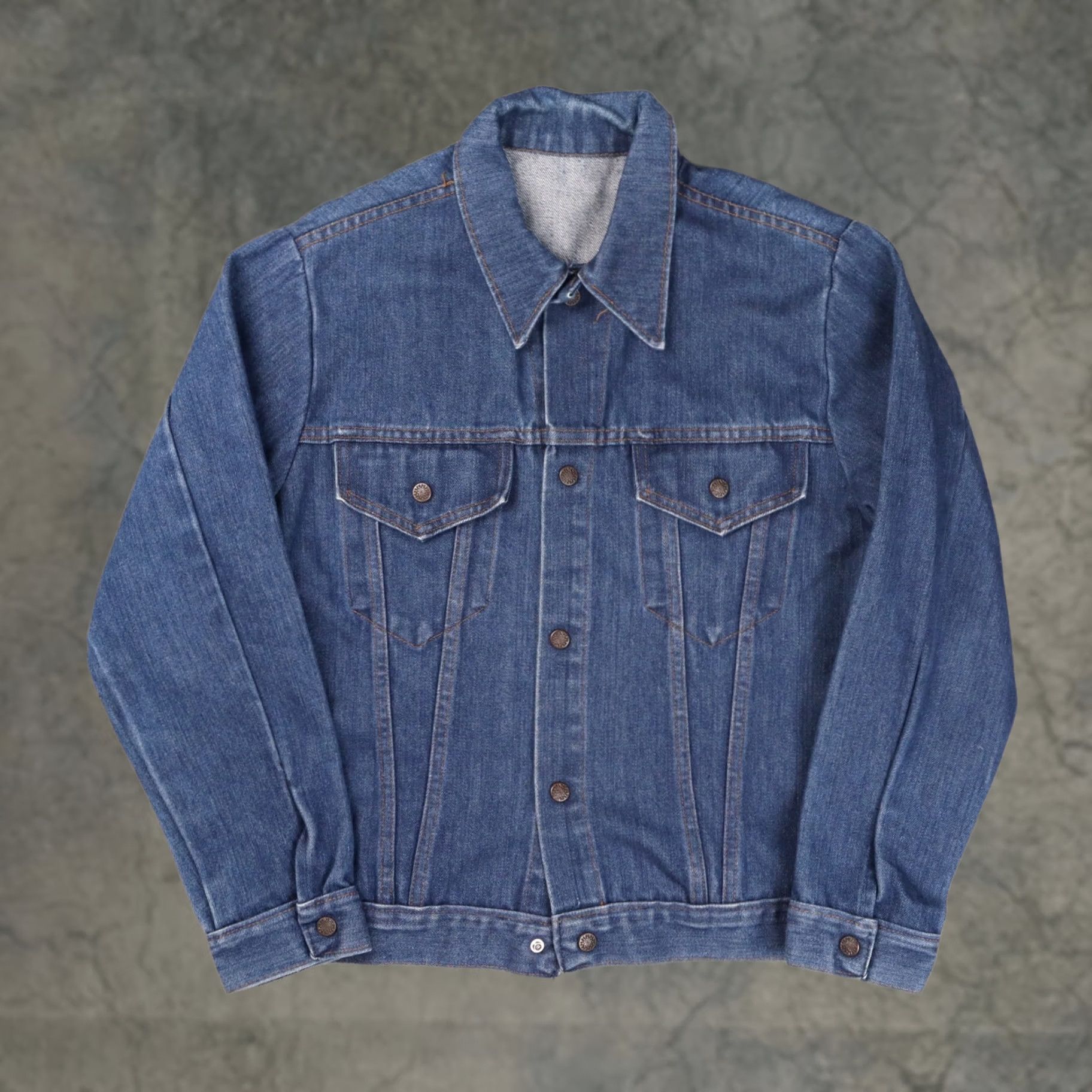 Denime VINTAGE Blue Denim Trucker Jacket Mens Large Solid Button Dark Wash Cotton Size US L / EU 52-54 / 3 - 1 Thumbnail