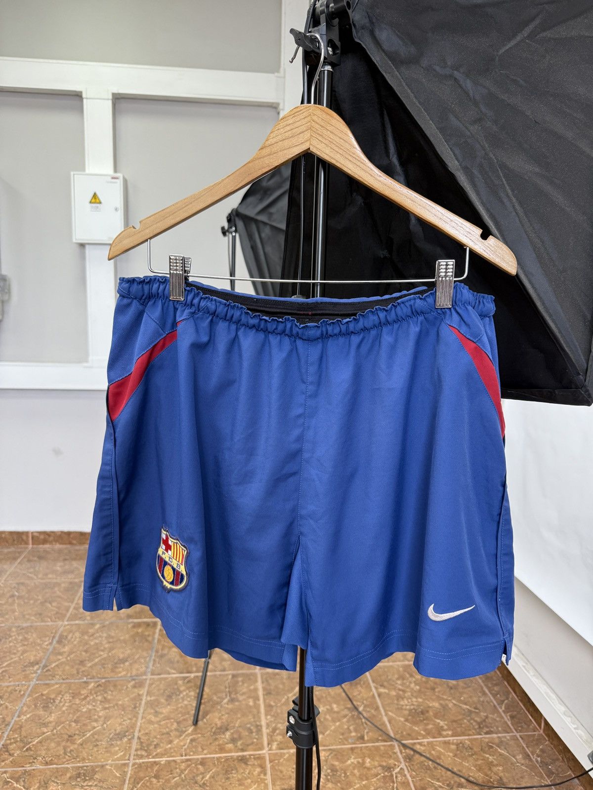 Nike 🇪🇸 Vintage 2002/2003 F. C. Barcelona Nike Soccer Shorts Size US 32 / EU 48 - 1 Thumbnail