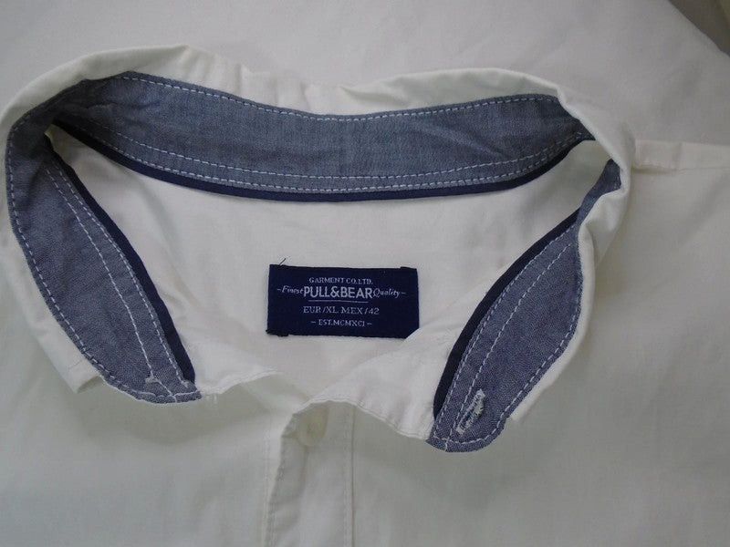 Pull & Bear Men's Shirt Pull & Bear. White. XL. Condition: Very good Size US XL / EU 56 / 4 - 5 Thumbnail