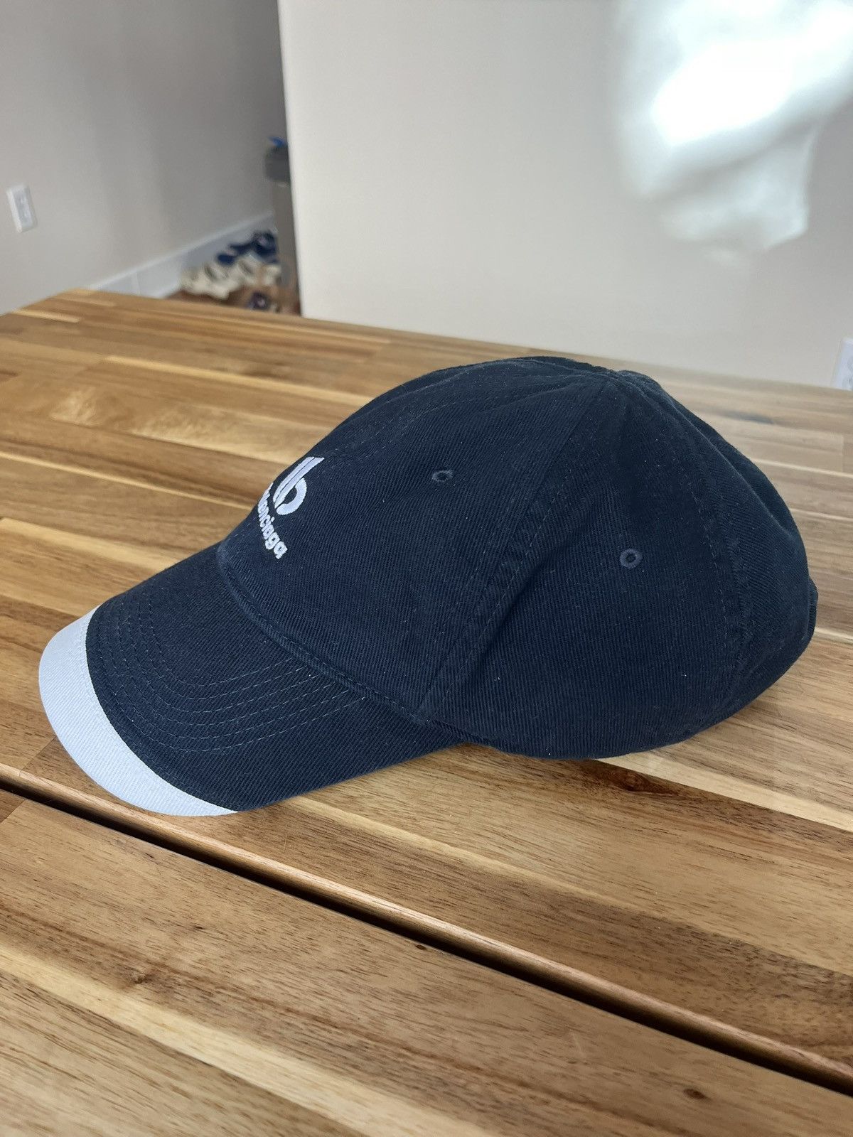 Balenciaga Black and White Balenciaga Hat Size ONE SIZE - 3 Thumbnail