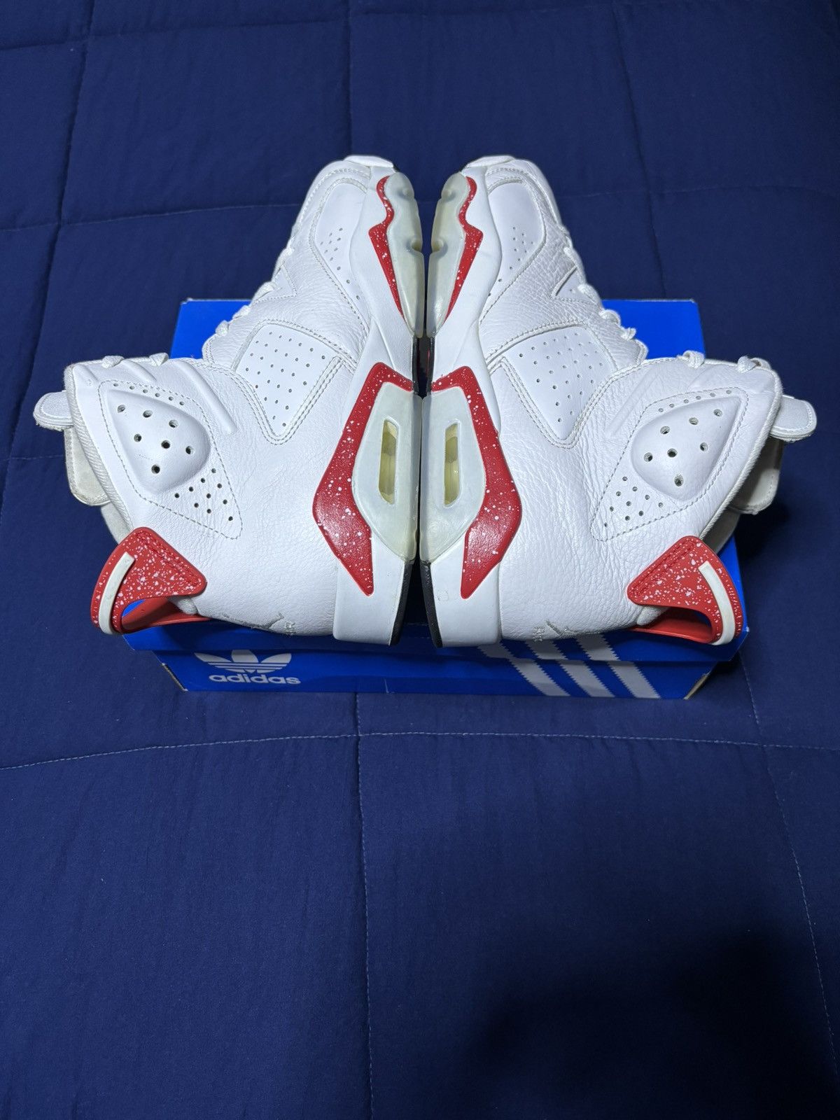 Jordan Brand Jordan 6 Retro Red Oreo 2022 Size 10.5 Size US 10.5 / EU 43-44 - 3 Thumbnail