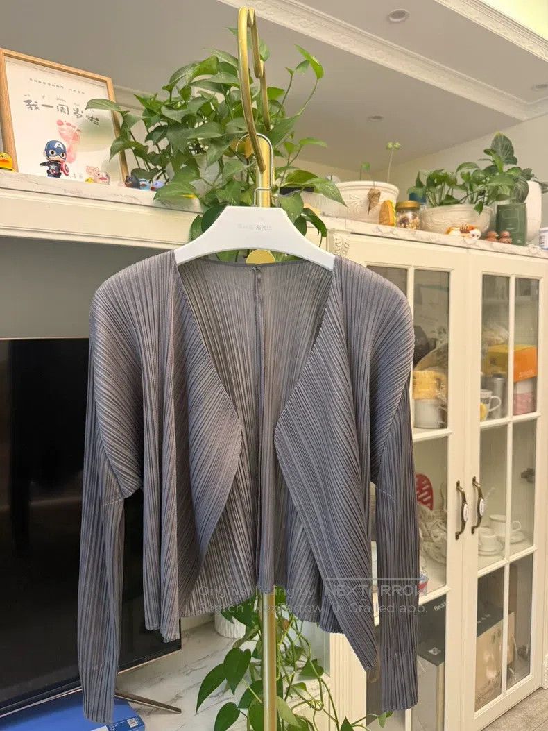 Issey Miyake Issey Miyake Dark Gray Cardigan Size L / US 10 / IT 46 - 1 Thumbnail