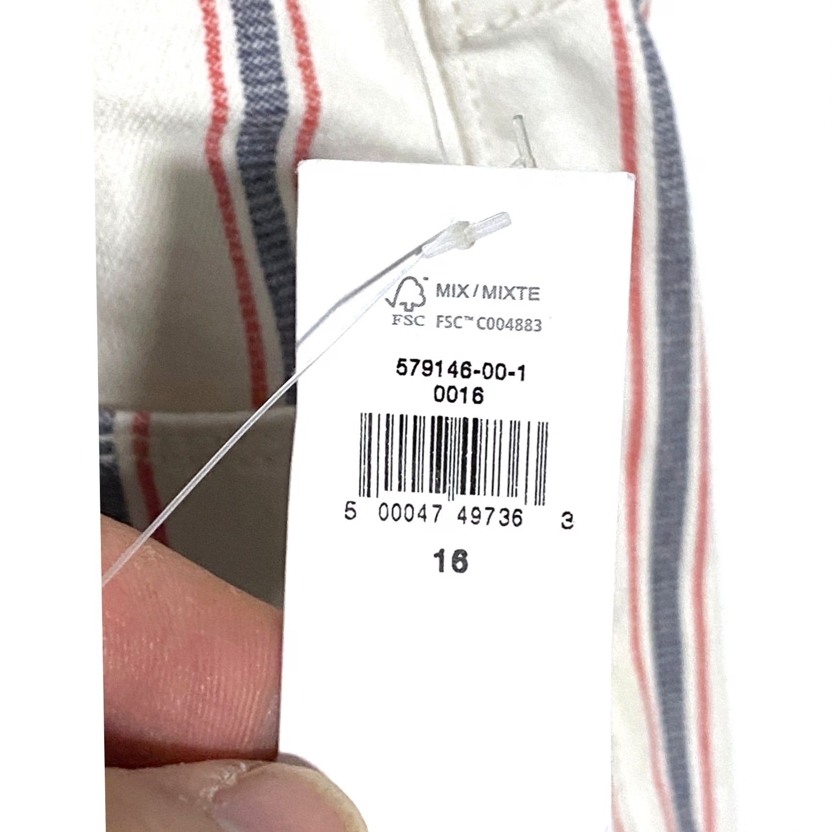 Old Navy Old Navy Shorts Women 16 Cuffed Button Fly Red White Blue Retro Boho Summer NWT Size 38" / US 16 / IT 52 - 6 Thumbnail