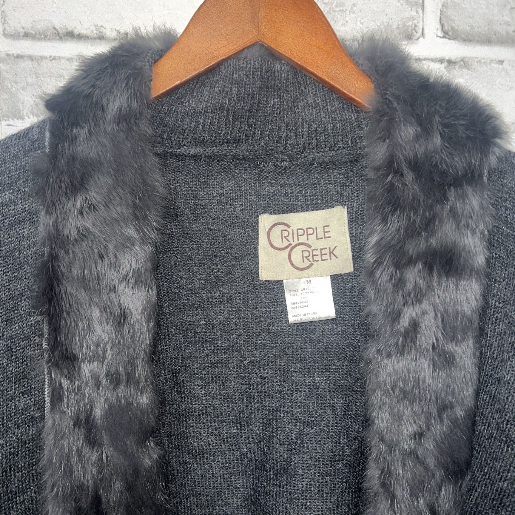 Vintage VINTAGE Cripple Creek Gray Fur Lined Shortsleeve Sweater Womens Size M Size M / US 6-8 / IT 42-44 - 2 Thumbnail