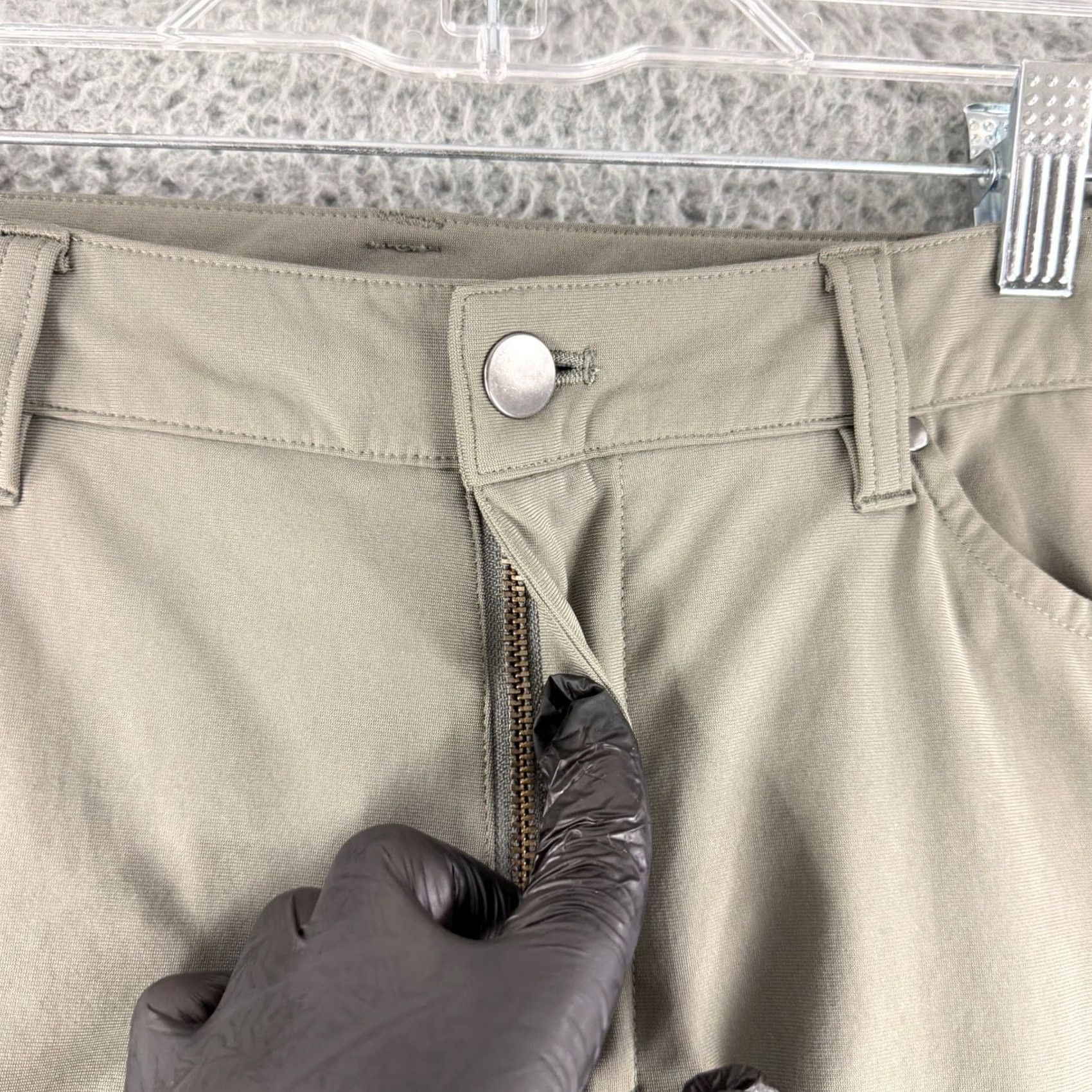 Lululemon Lululemon Commission Pants Mens 36 Olive Warpstreme Straight Leg Pants 36 Regular Olive Green Casual Business Travel Size US 36 / EU 52 - 3 Thumbnail