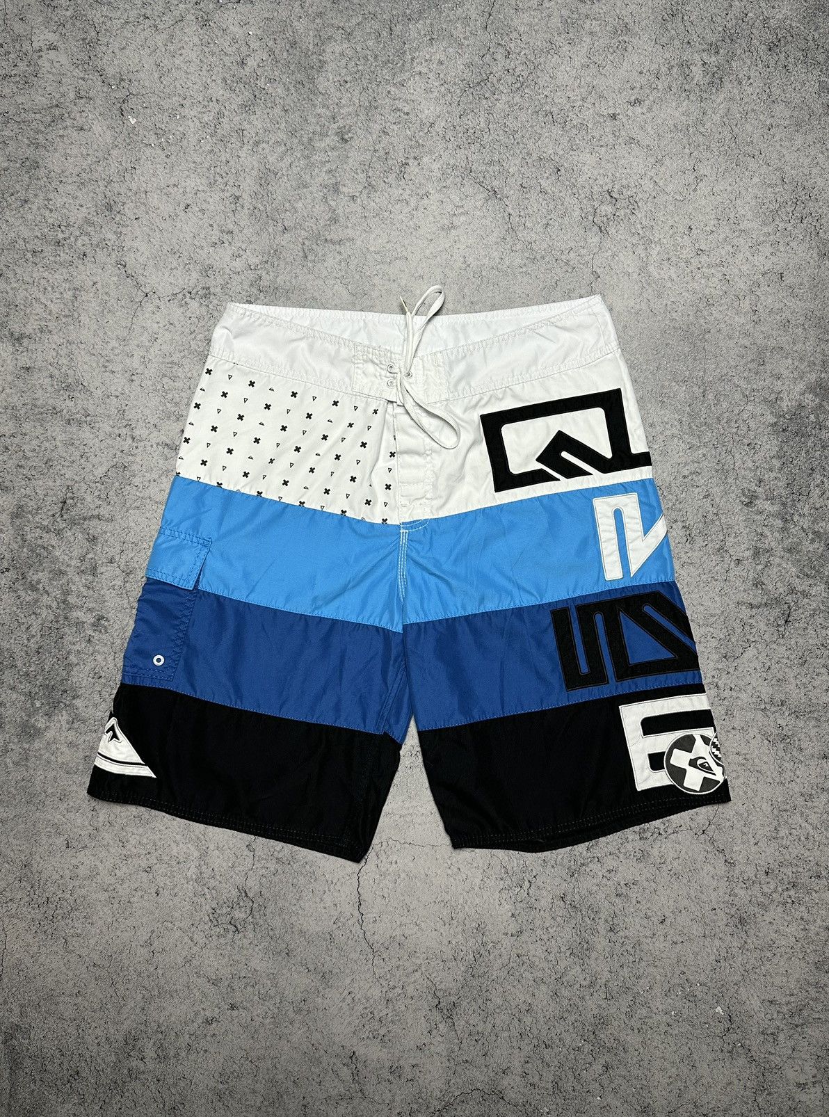 Quiksilver Vintage Quiksilver Big Logo Y2K Surf Shorts 36 Size US 36 / EU 52 - 1 Thumbnail
