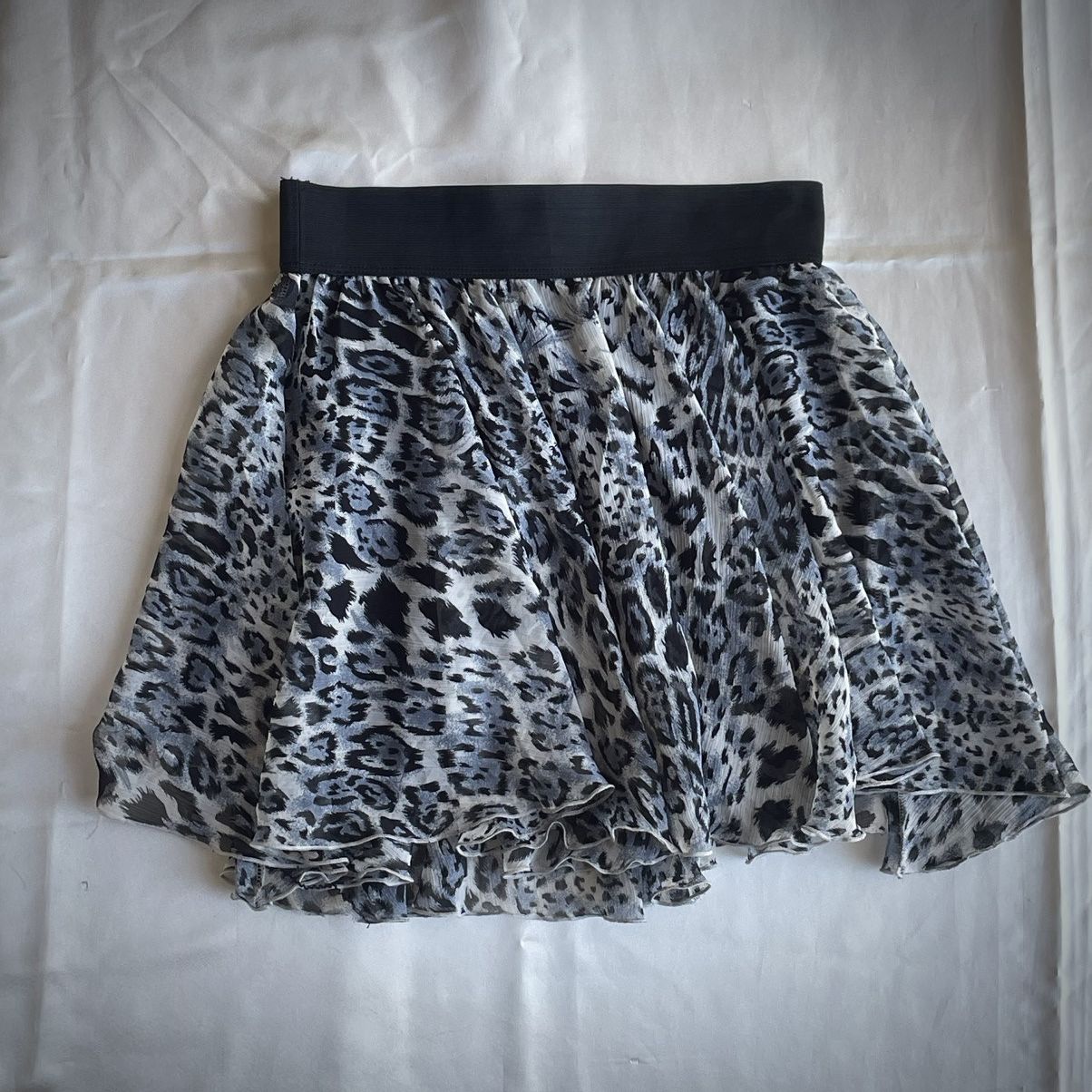 Japanese Brand WHITE ANIMAL PRINT SKIRT Size 30" / US 8 / IT 44 - 2 Thumbnail