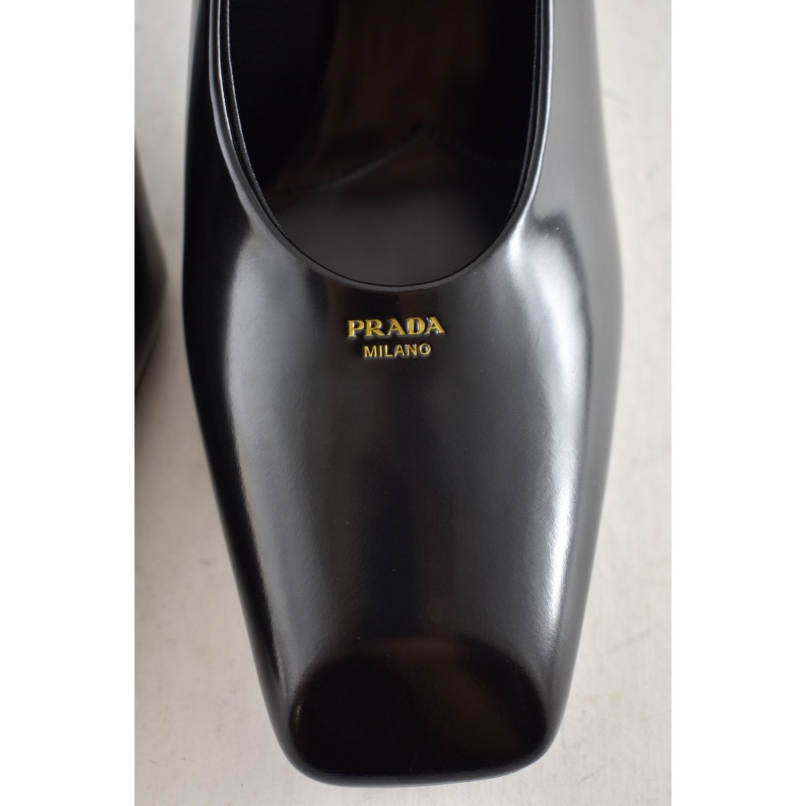Prada Prada 85mm Black Brushed Leather Block Heel Pump 38.5 Size US 8.5 / IT 38.5 - 9 Thumbnail