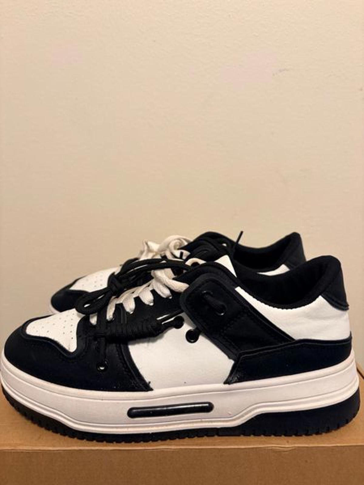 Other Liliana Black & White Platform Shoes (Size 11) Size US 11 / IT 41 - 3 Thumbnail