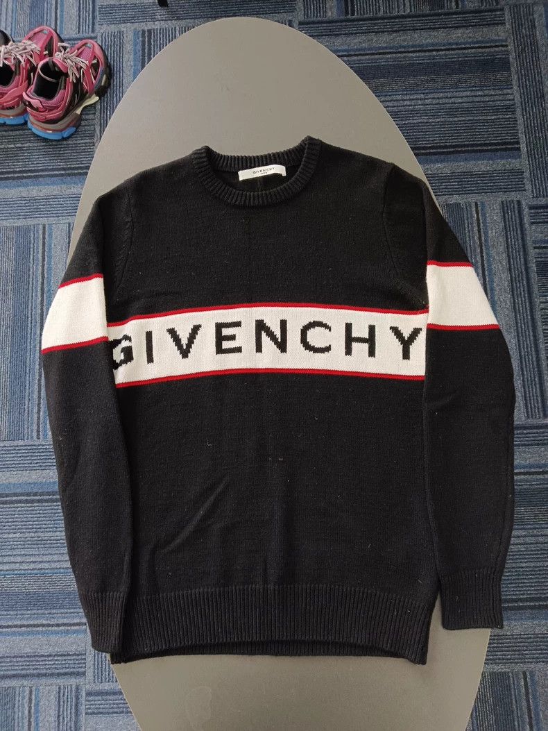 Givenchy Givenchy Letter Logo Knit Pullover Sweater Black Size US M / EU 48-50 / 2 - 1 Thumbnail