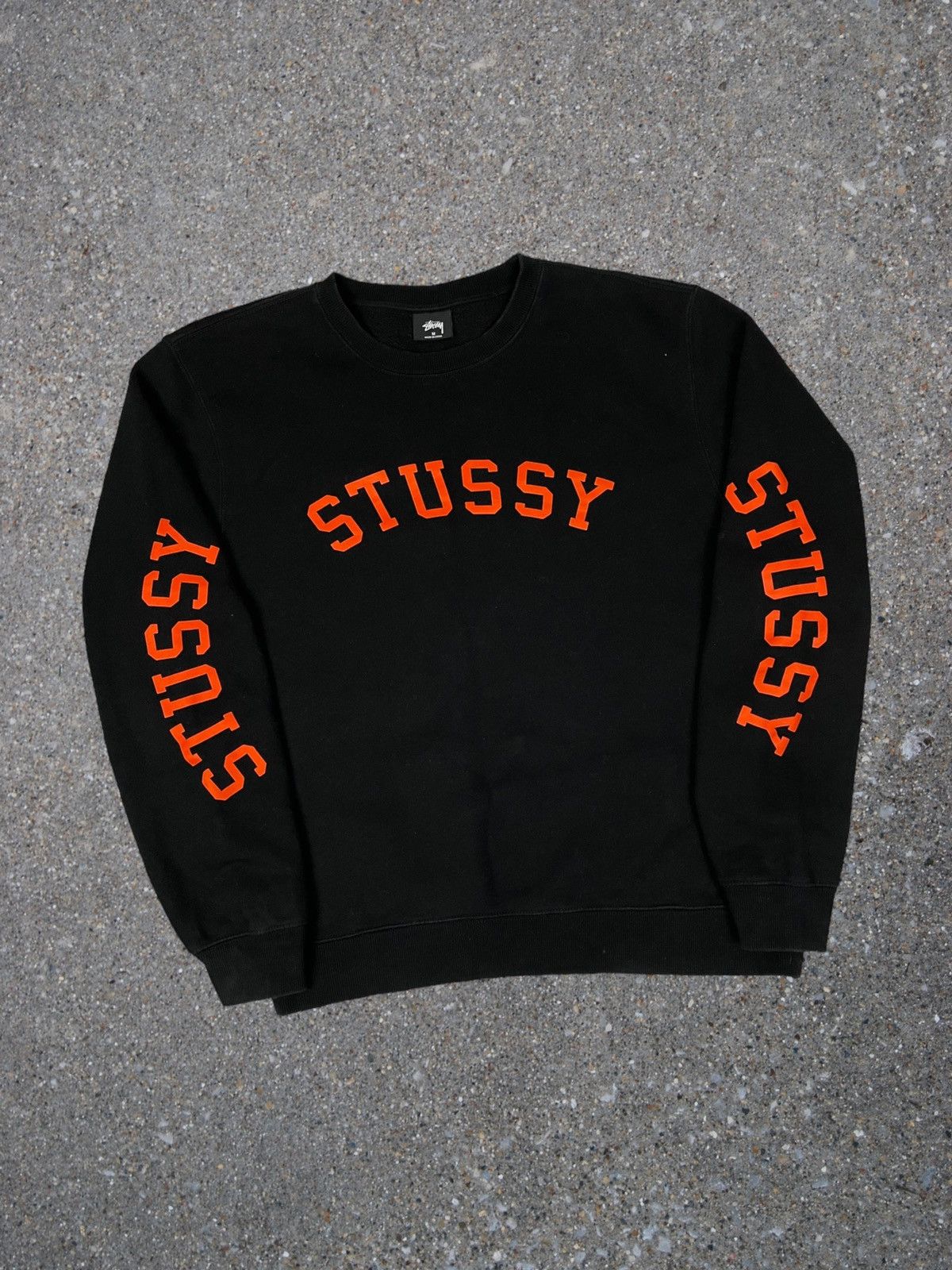 image of Y2K Stussy Spell Out Sleeve Crewneck Sweatshirt in Black, Men's (Size Medium)