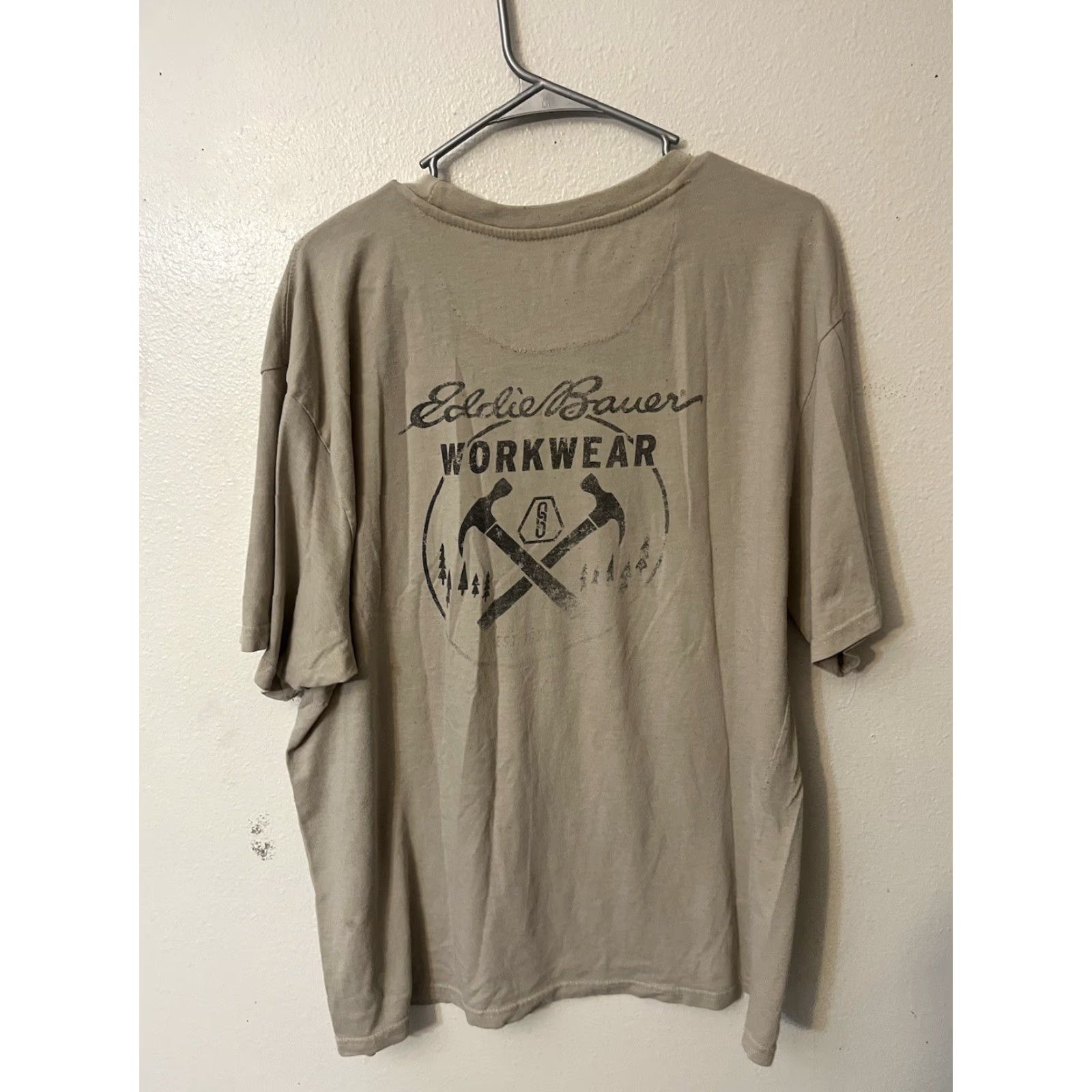 Eddie Bauer Eddie Bauer T-Shirt Men Short Sleeve Beige Logo Crew Neck Size L - Cotton / Regular Fit / Outdoor, Casual, Logo, Sports Size US L / EU 52-54 / 3 - 3 Thumbnail