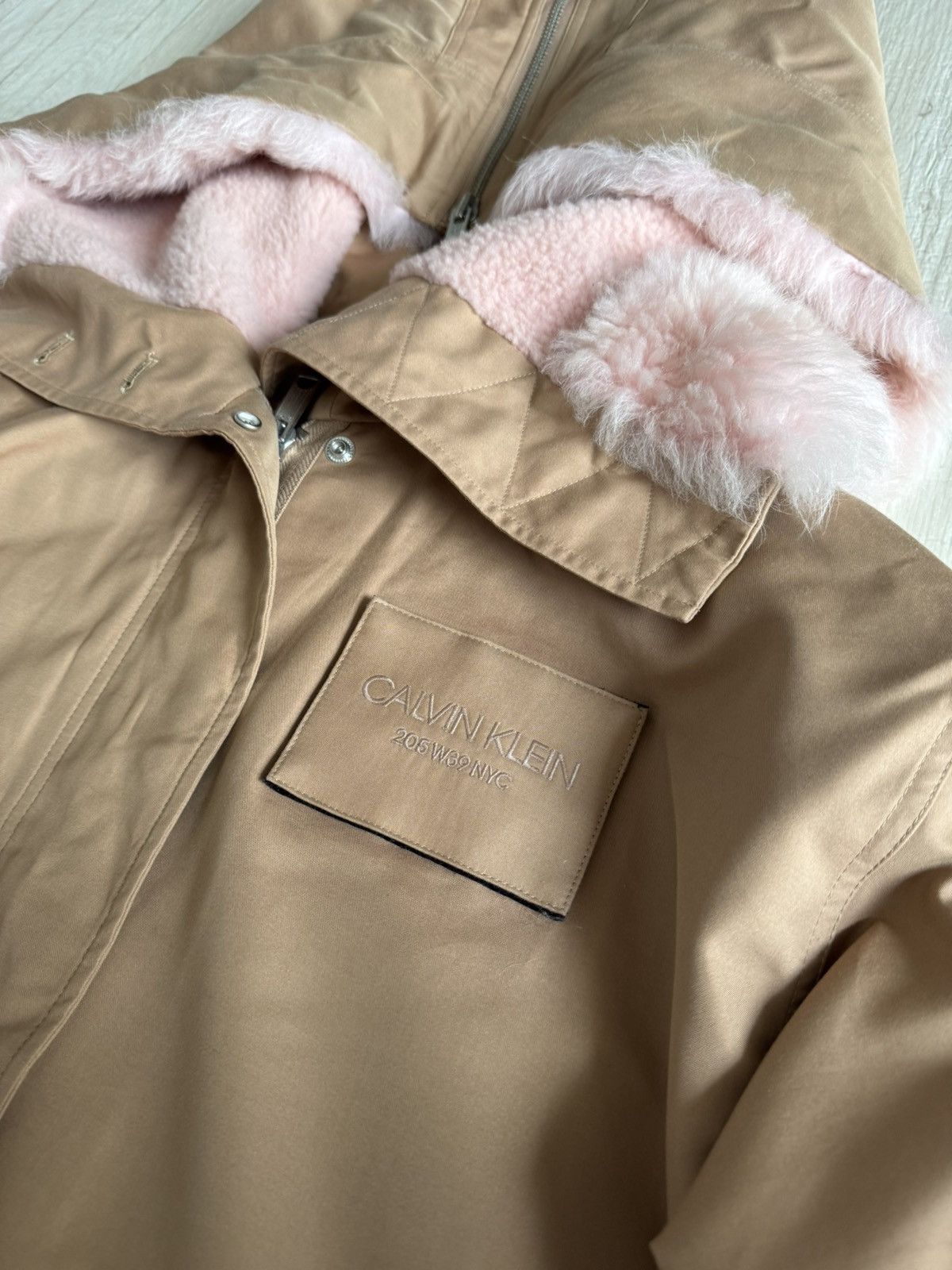 Calvin Klein 205W39NYC FW17 Calvin Klein 205W39NYC Pink Fur Orange Fishtail Parka Size US L / EU 52-54 / 3 - 11 Thumbnail