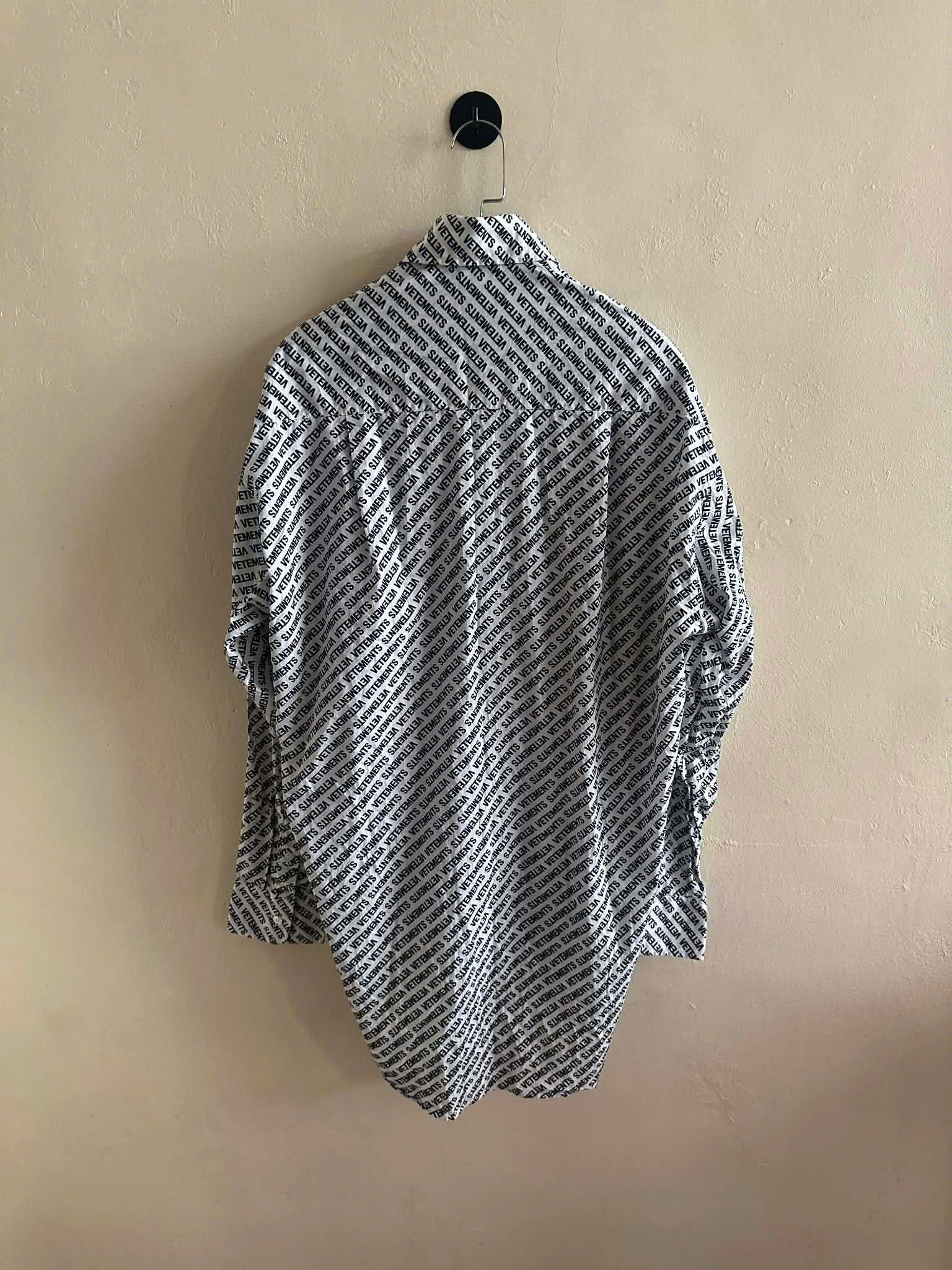 Vetements SHIRT VETEMENS Size US M / EU 48-50 / 2 - 12 Thumbnail