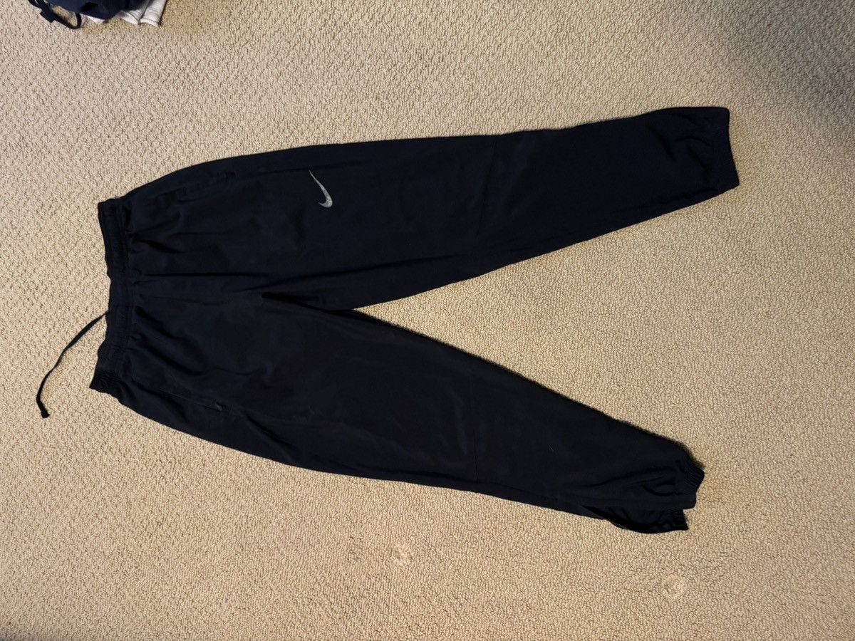 Nike Black Nike Dri-Fit jogger Size US 28 / EU 44 - 1 Thumbnail