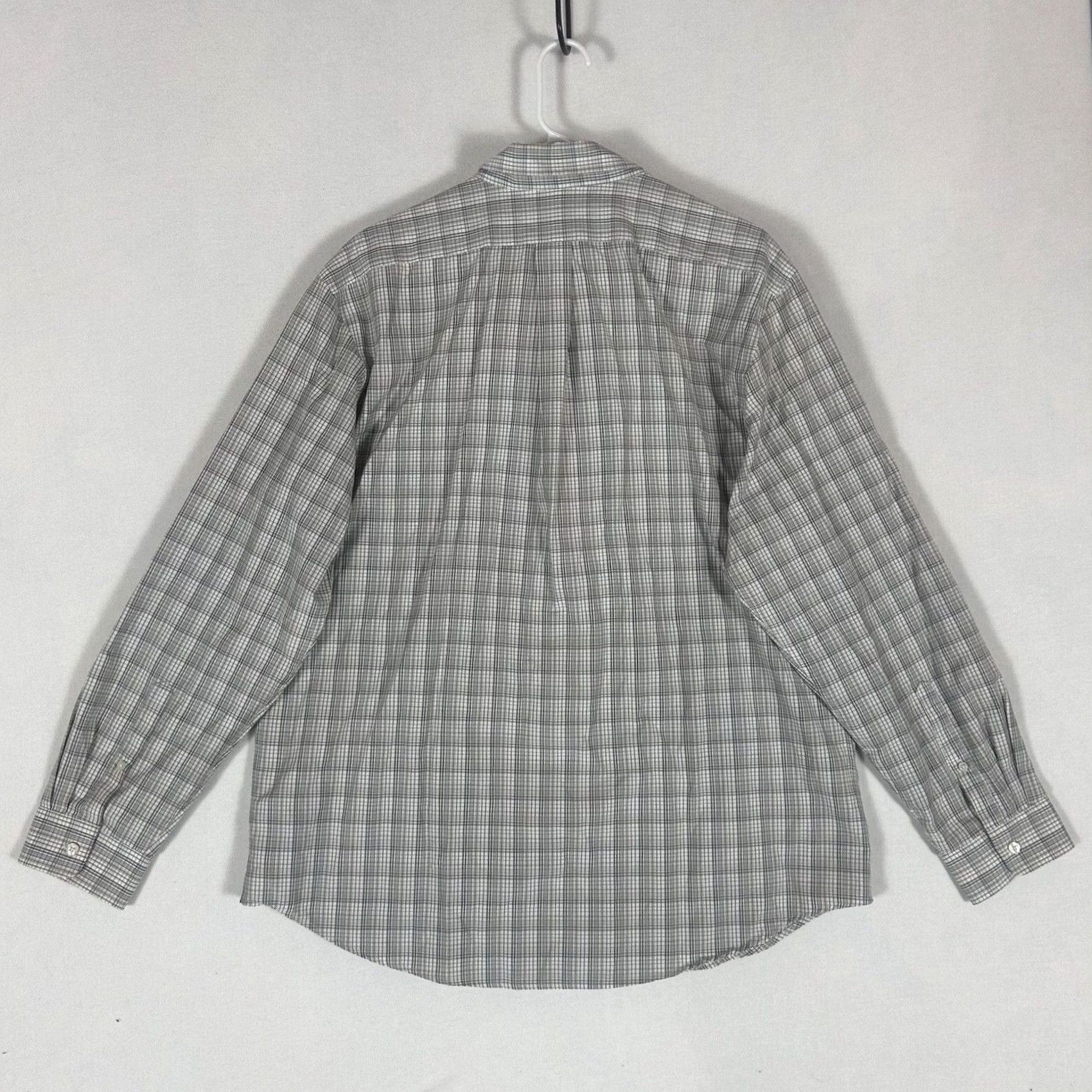 Eddie Bauer Eddie Bauer Button-Up Shirt Men XL Gray Plaid Wrinkle Resistant Short Description: Classic Fit Size US XL / EU 56 / 4 - 7 Thumbnail