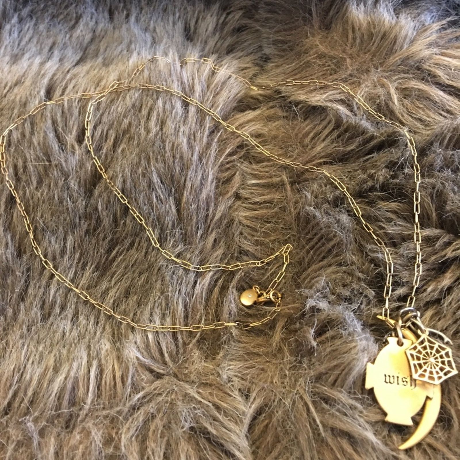 Jewelry Matte gold box chain with charm cluster necklace Size ONE SIZE - 6 Thumbnail