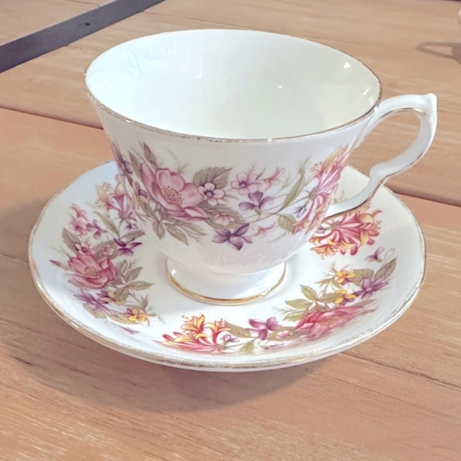 Other Colclough Tea Cup and Saucer Floral Set Vintage porcelain Size ONE SIZE - 1 Thumbnail