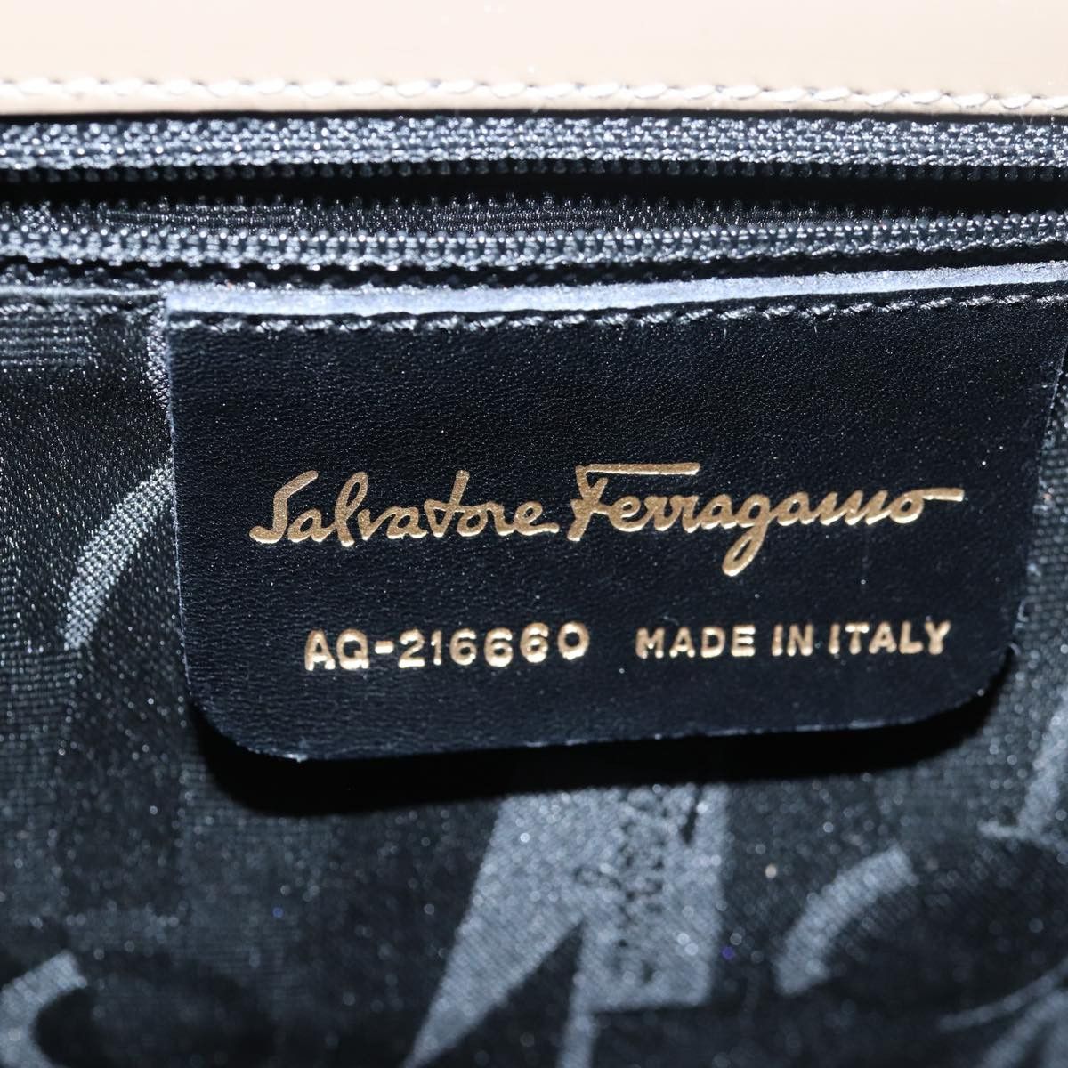 Salvatore Ferragamo Salvatore Ferragamo Gancini Hand Bag Enamel Gray Size ONE SIZE - 12 Thumbnail