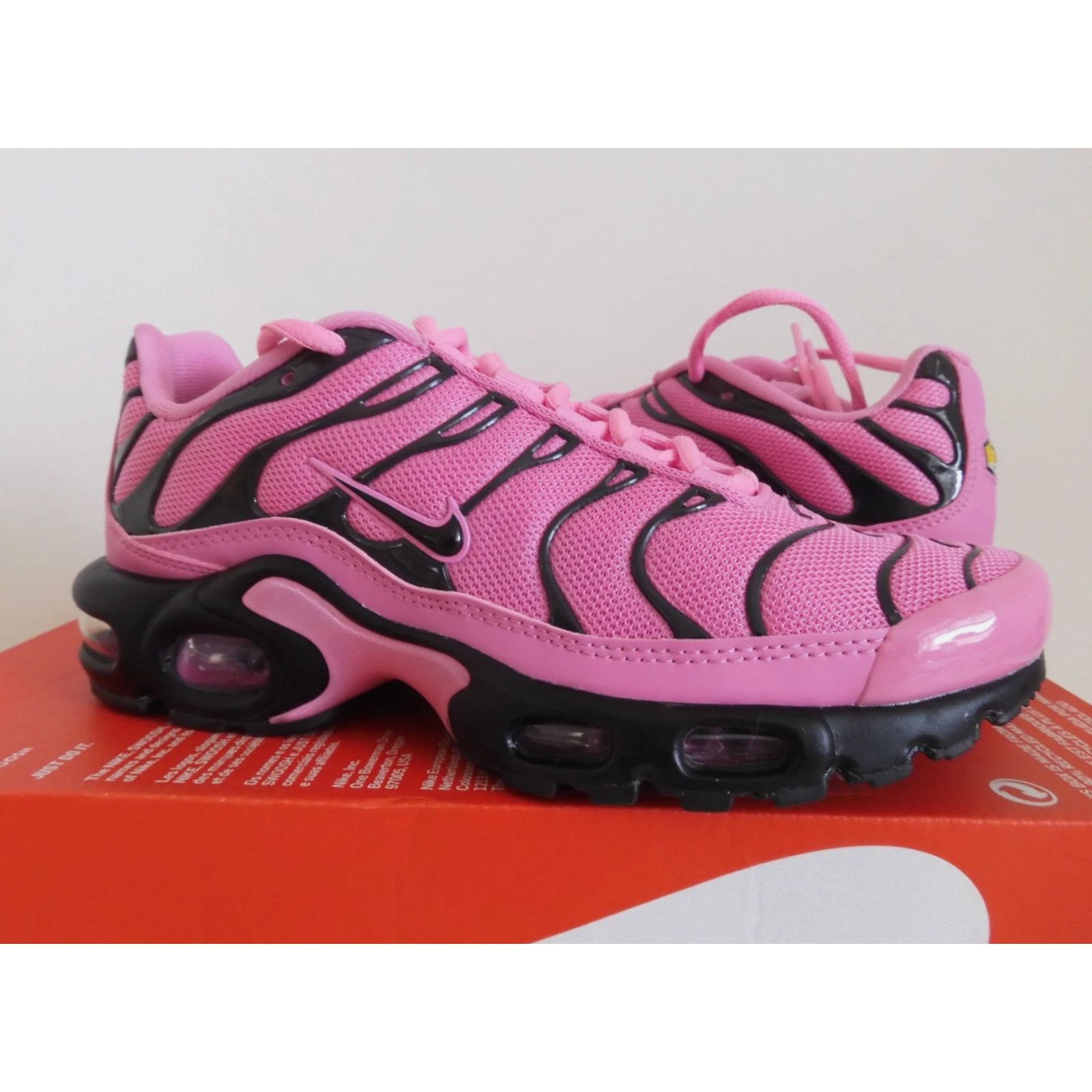 Nike Nike Air Max Plus SE Pink-Black Womens Sz 6.5 [HJ9743-601] Size US 6.5 / IT 36.5 - 2 Thumbnail