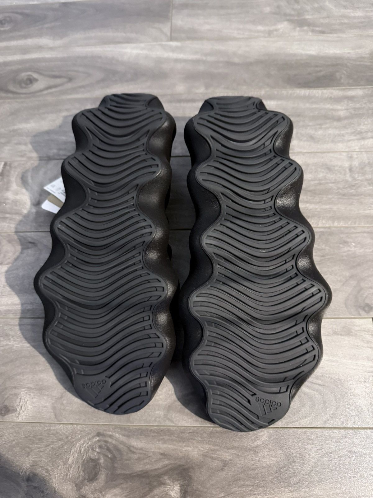 Yeezy Adidas Yeezy 450 Utility Black Size US 9.5 / EU 42-43 - 10 Thumbnail