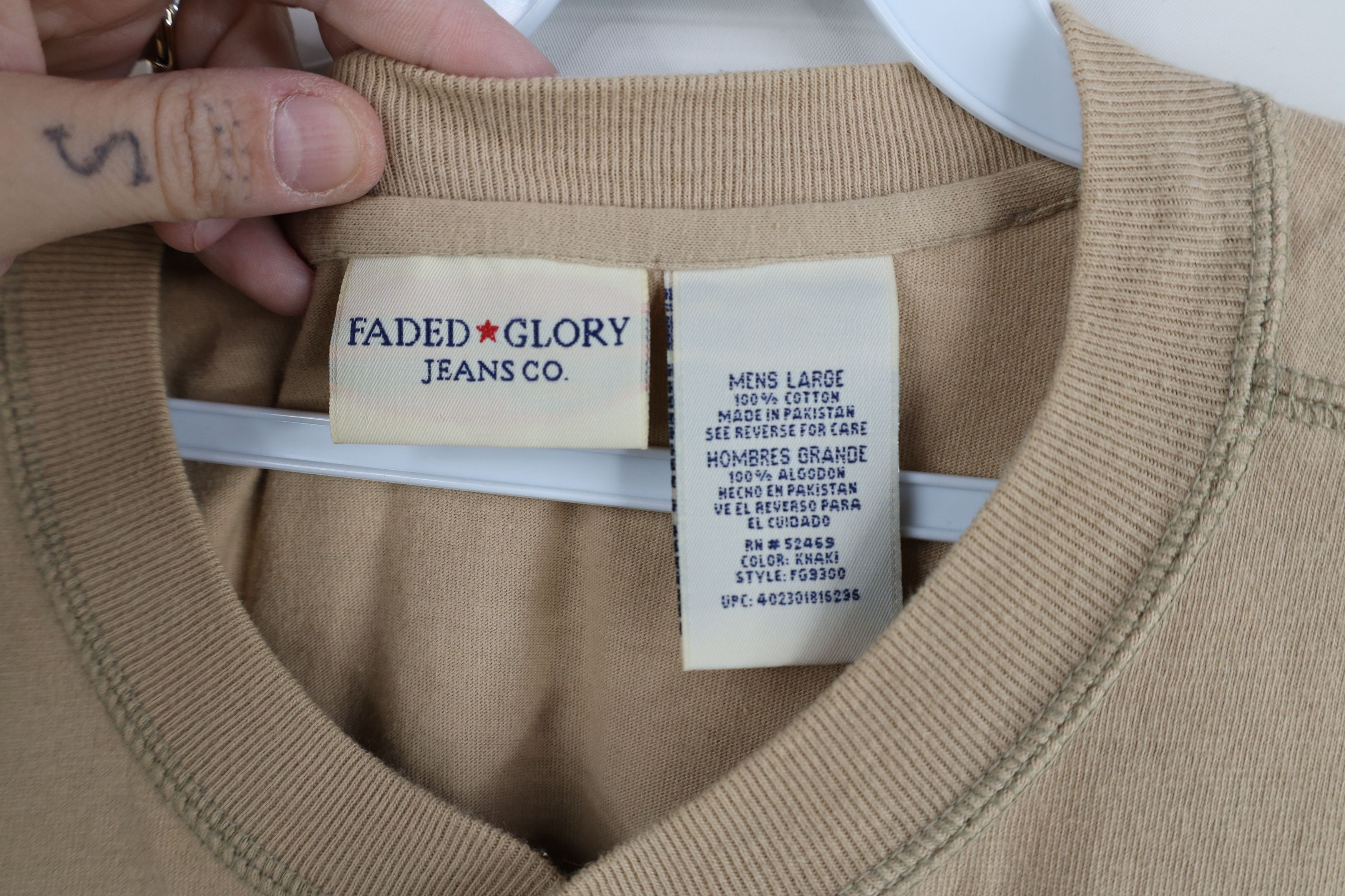 Vintage Vintage 90s Streetwear Baggy Henley T-Shirt Beige Khaki Size US L / EU 52-54 / 3 - 8 Thumbnail