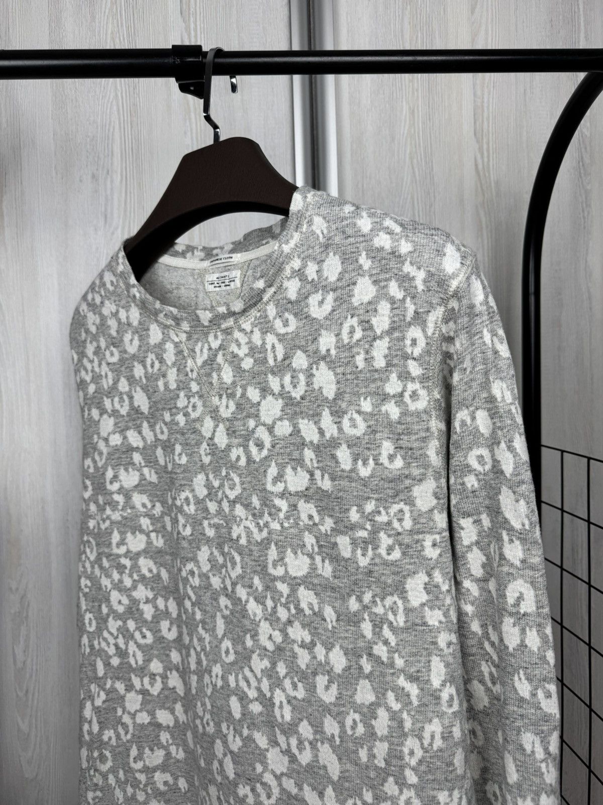 Allsaints Allsaints Leopard Crew grey white sweater sweatshirt Size US L / EU 52-54 / 3 - 5 Thumbnail