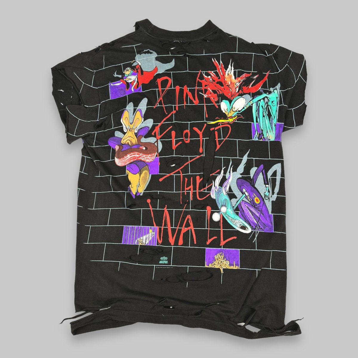Band Tees Vintage 1982 Pink Floyd ‘The Wall’ Winterland AOP T Shirt Size US XL / EU 56 / 4 - 3 Thumbnail