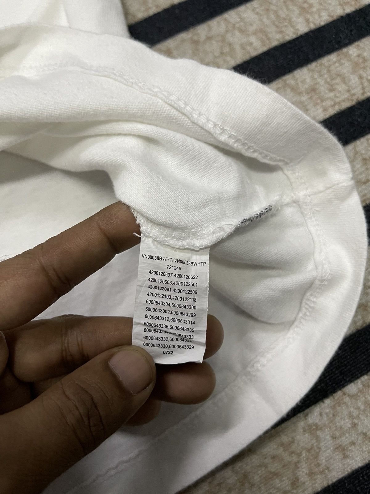 Vans Y2K VANS X ONE PIECE LONG SLEEVE TSHIRT ALL CHARACTERS Size US S / EU 44-46 / 1 - 10 Thumbnail