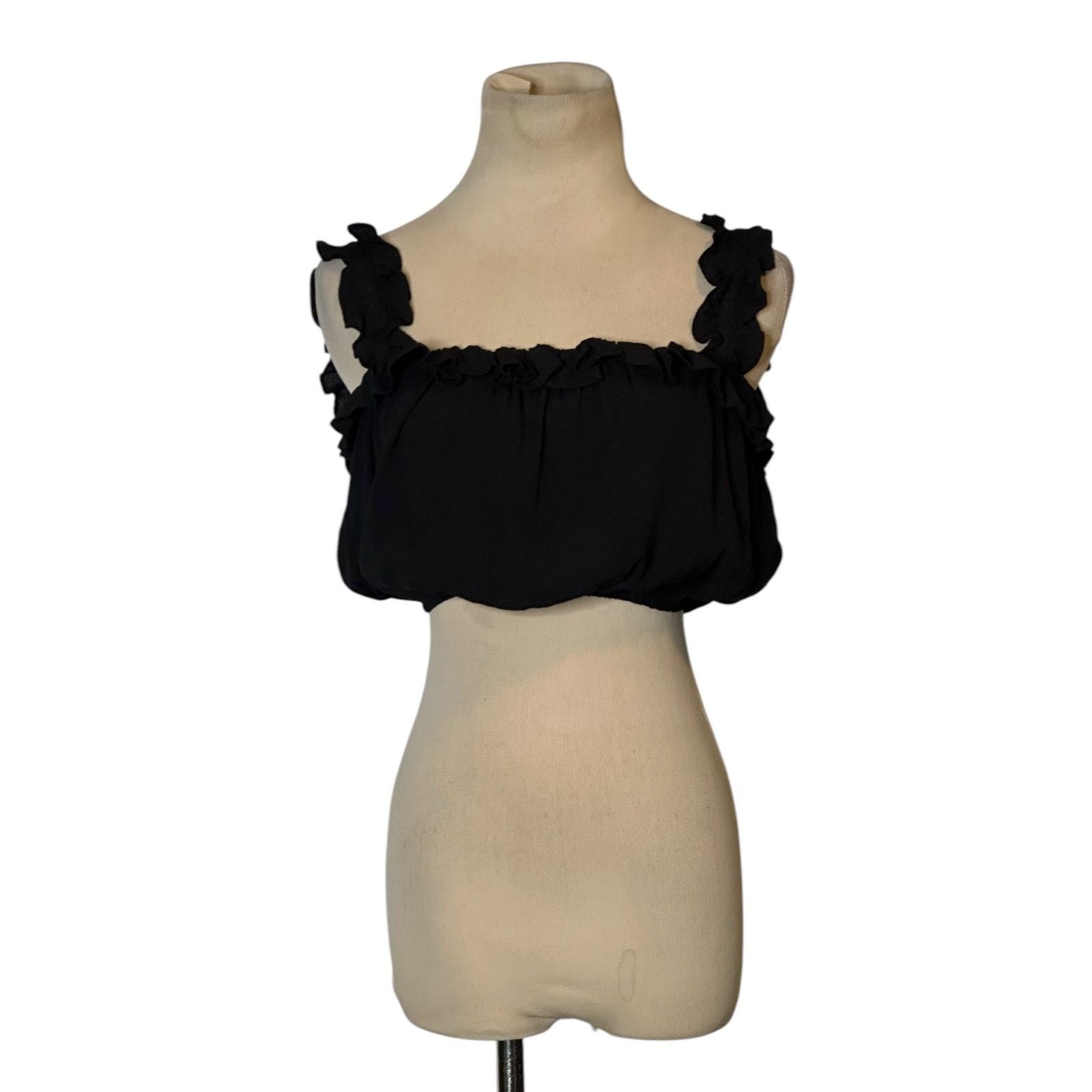 Forever 21 Forever 21 black ruffle straps crop top size small Size S / US 4 / IT 40 - 6 Thumbnail