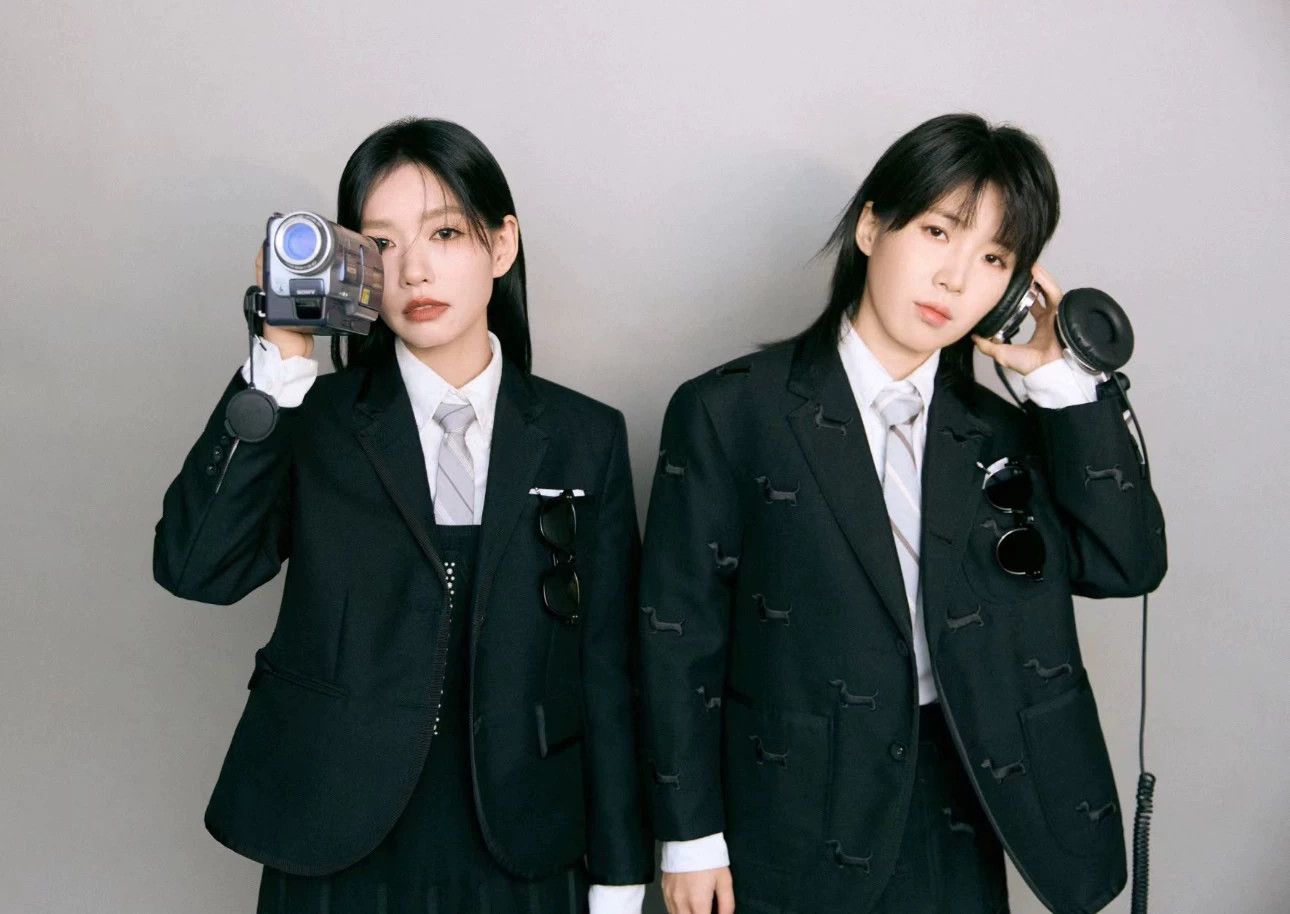 Thom Browne Thom Browne Women's Wool Suit Jacket Black Piping Size38 Size XS / US 0-2 / IT 36-38 - 6 Thumbnail