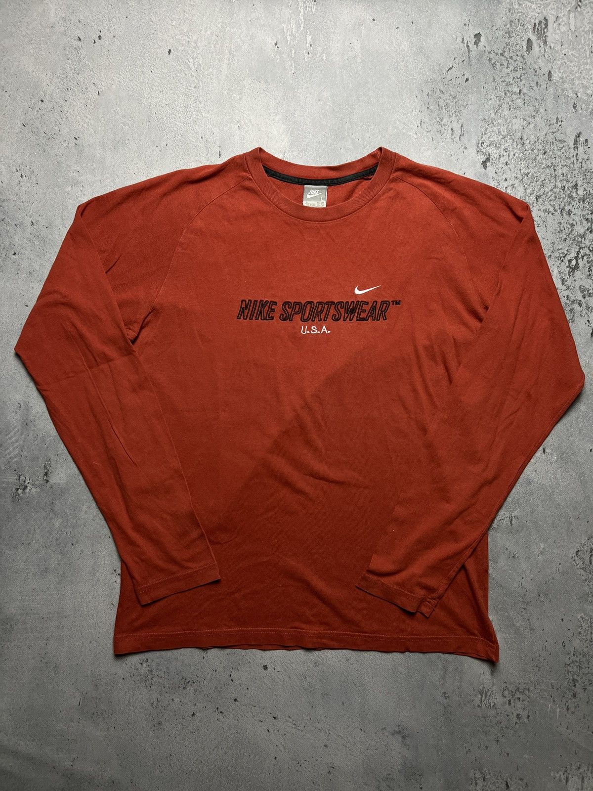 Nike Nike U.S.A crew boxy center swoosh y2k rare logo USA 90s Size US L / EU 52-54 / 3 - 2 Thumbnail