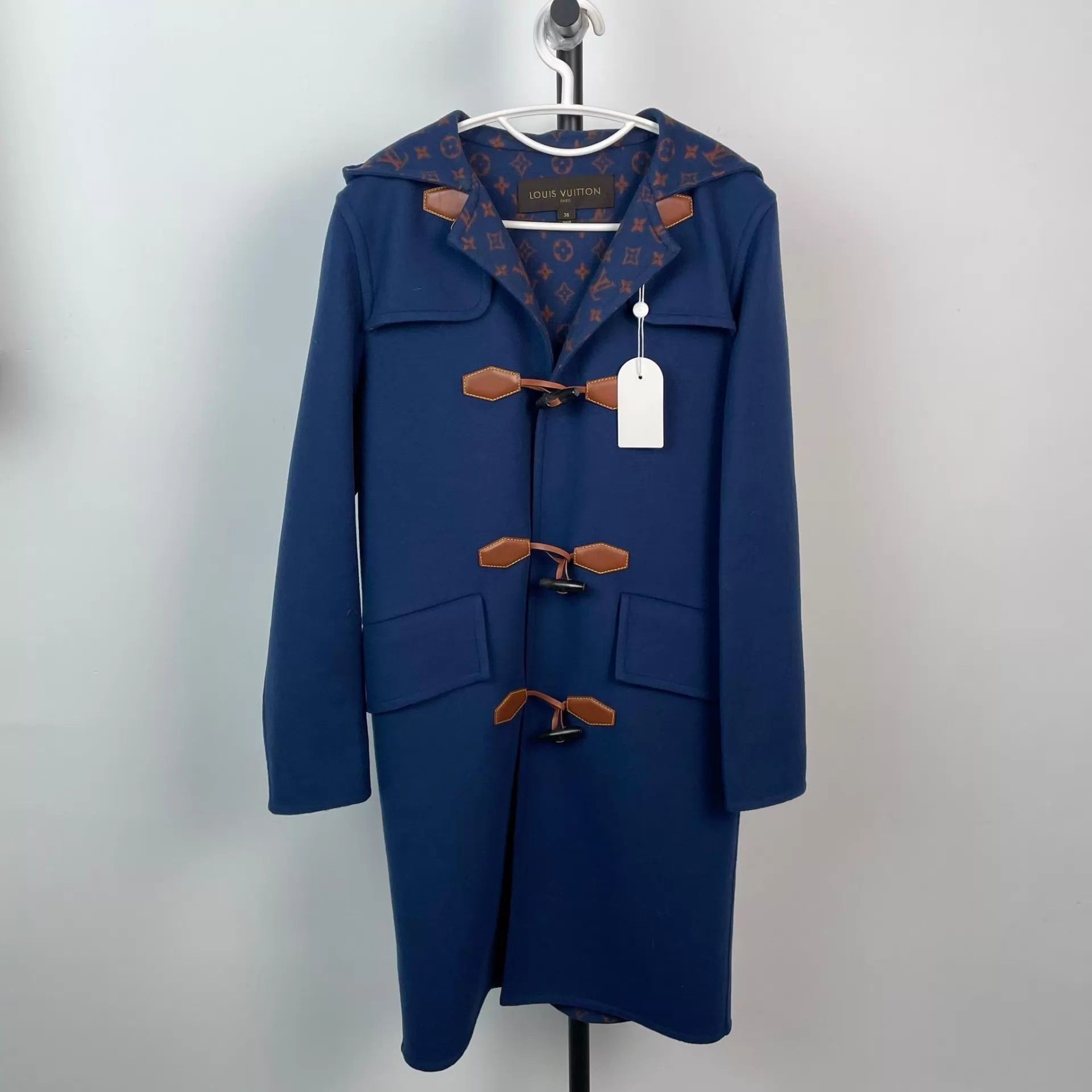Louis Vuitton LV Blue M Cashmere Coat w/ Inner Logo Size XS / US 0-2 / IT 36-38 - 1 Thumbnail
