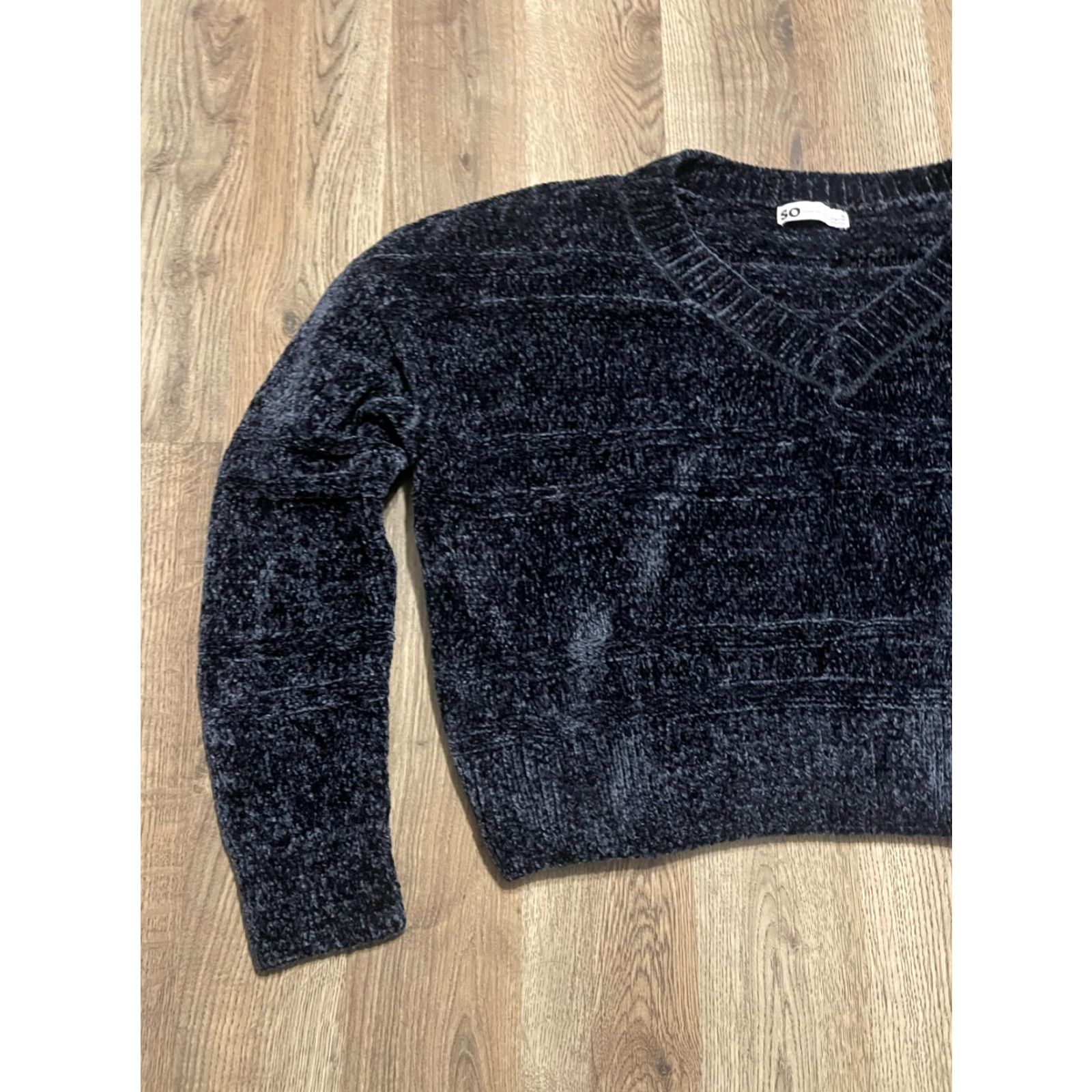 Vintage SO Sweater Women's Medium Black Crop Long Sleeve V-neck Pullover Casual Knit Shirt Womens Size M / US 6-8 / IT 42-44 - 3 Thumbnail